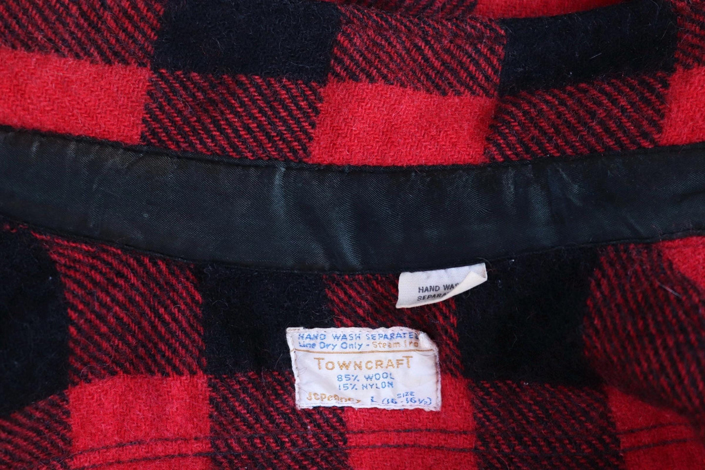 Vintage 1960s 60s 1970s 70s red black buffalo plaid thick wool shirt Penneys Towncraft 51” chest hunting camping workwear hunting logger