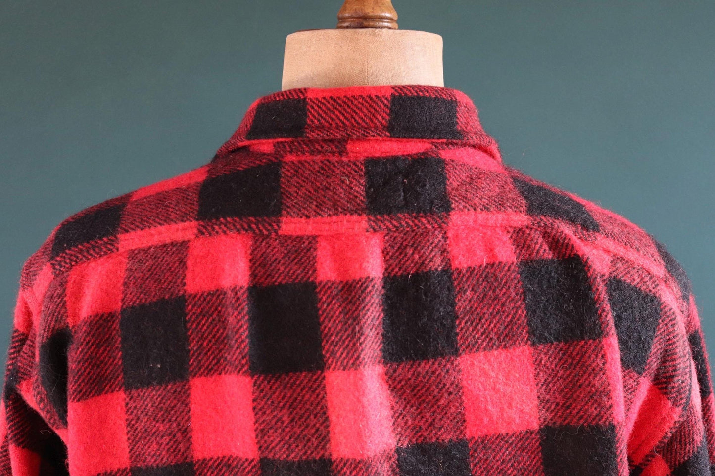 Vintage 1960s 60s 1970s 70s red black buffalo plaid thick wool shirt Penneys Towncraft 51” chest hunting camping workwear hunting logger