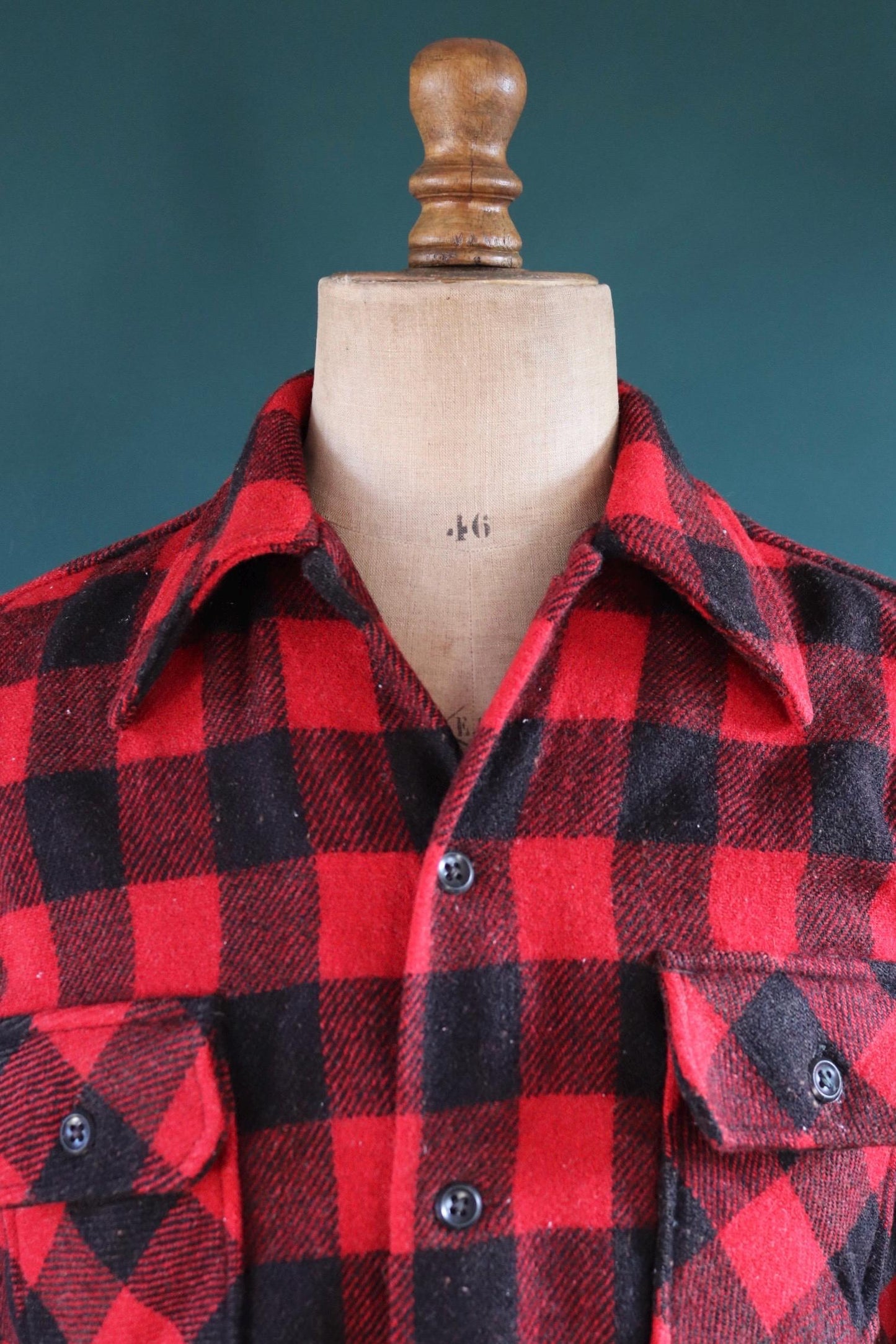 Vintage 1960s 60s red black buffalo plaid thick wool shirt Soo Wool 39” chest hunting camping workwear hunting logger