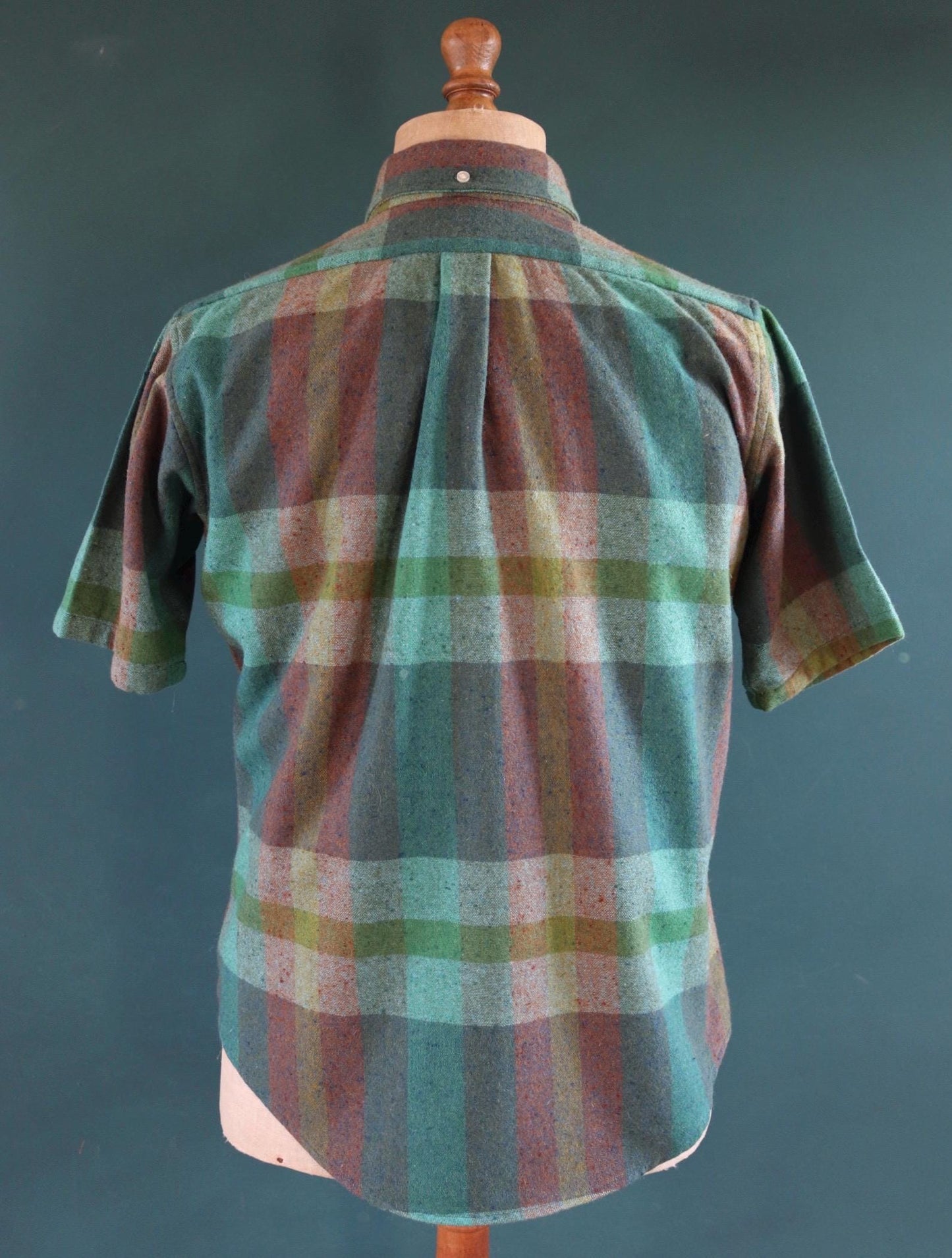 Vintage 1970s Ivy style shirt - Kennington California - windowpane checked - short sleeve - button down collar - green teal blue - 44" chest