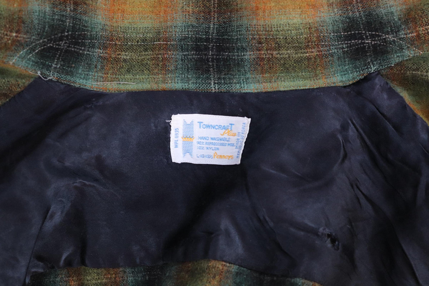 Vintage 1960s 60s 1970s 70s green blue black shadow plaid wool shirt Penneys Towncraft 45” chest loop collar