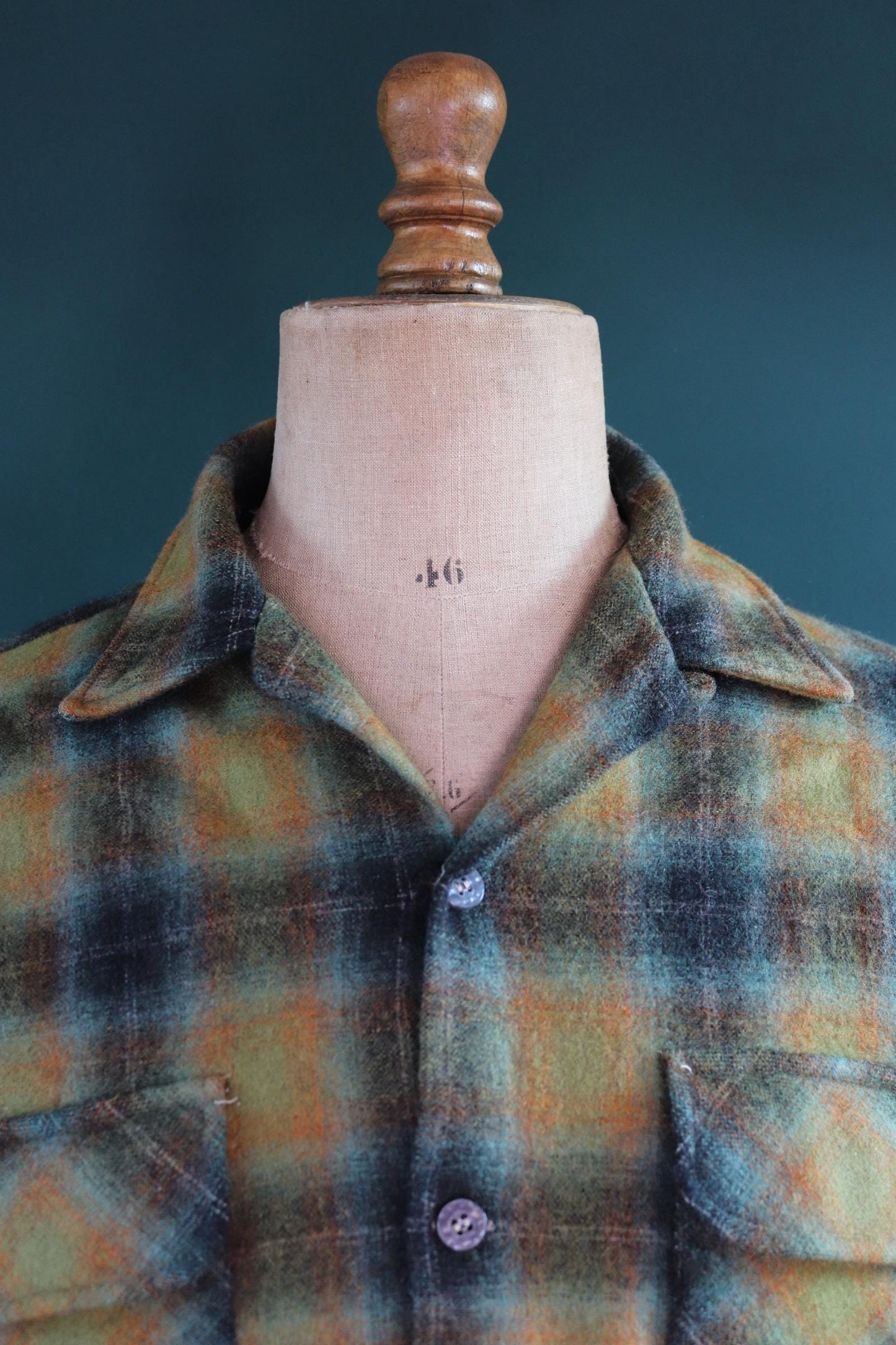 Vintage 1960s 60s 1970s 70s green blue black shadow plaid wool shirt Penneys Towncraft 45” chest loop collar