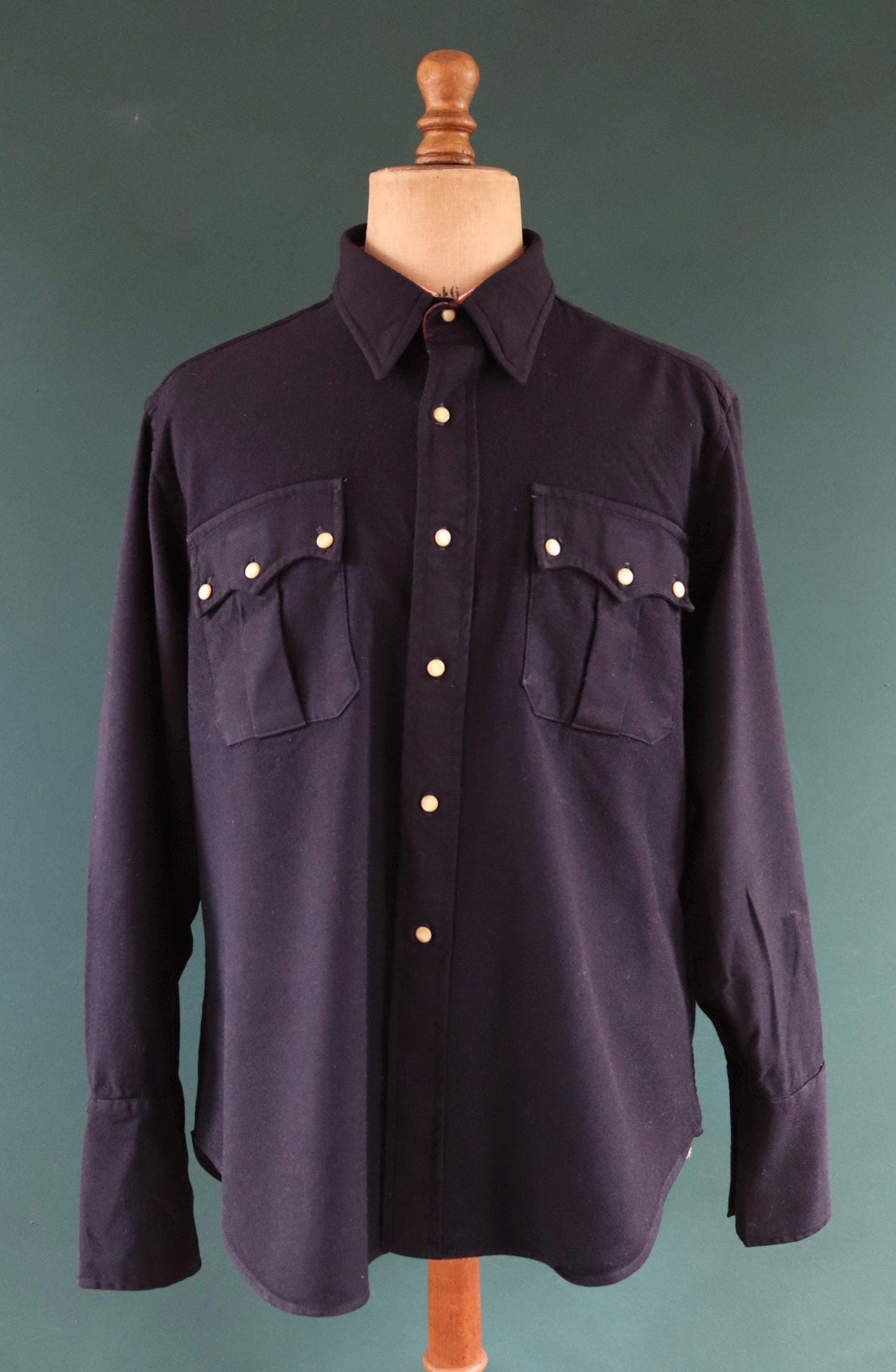 Vintage 1960s 60s Duke’s of Houston Texas plain navy blue wool gabardine Western cowboy shirt 50" chest rockabilly country