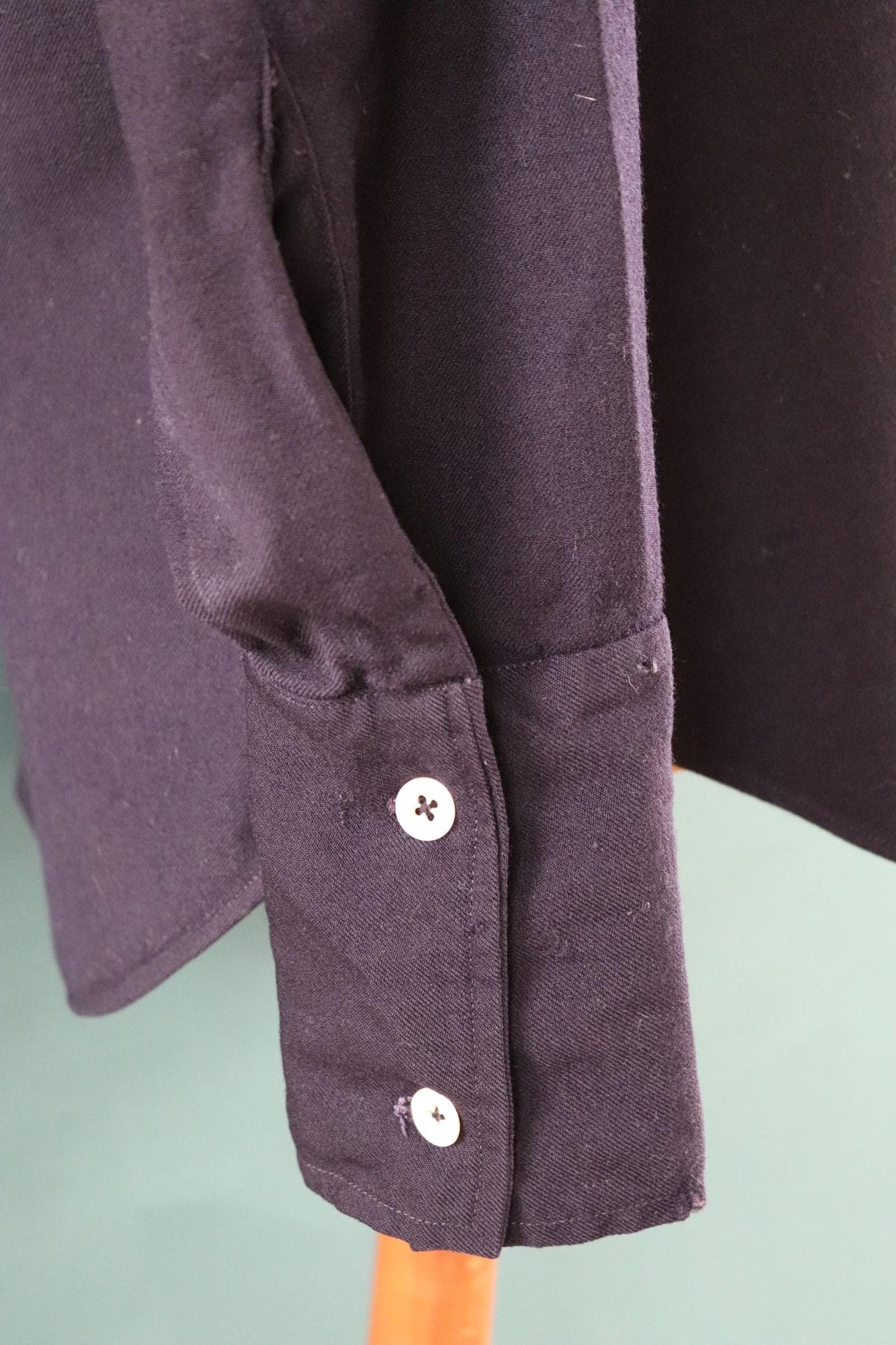 Vintage 1960s 60s Duke’s of Houston Texas plain navy blue wool gabardine Western cowboy shirt 50" chest rockabilly country