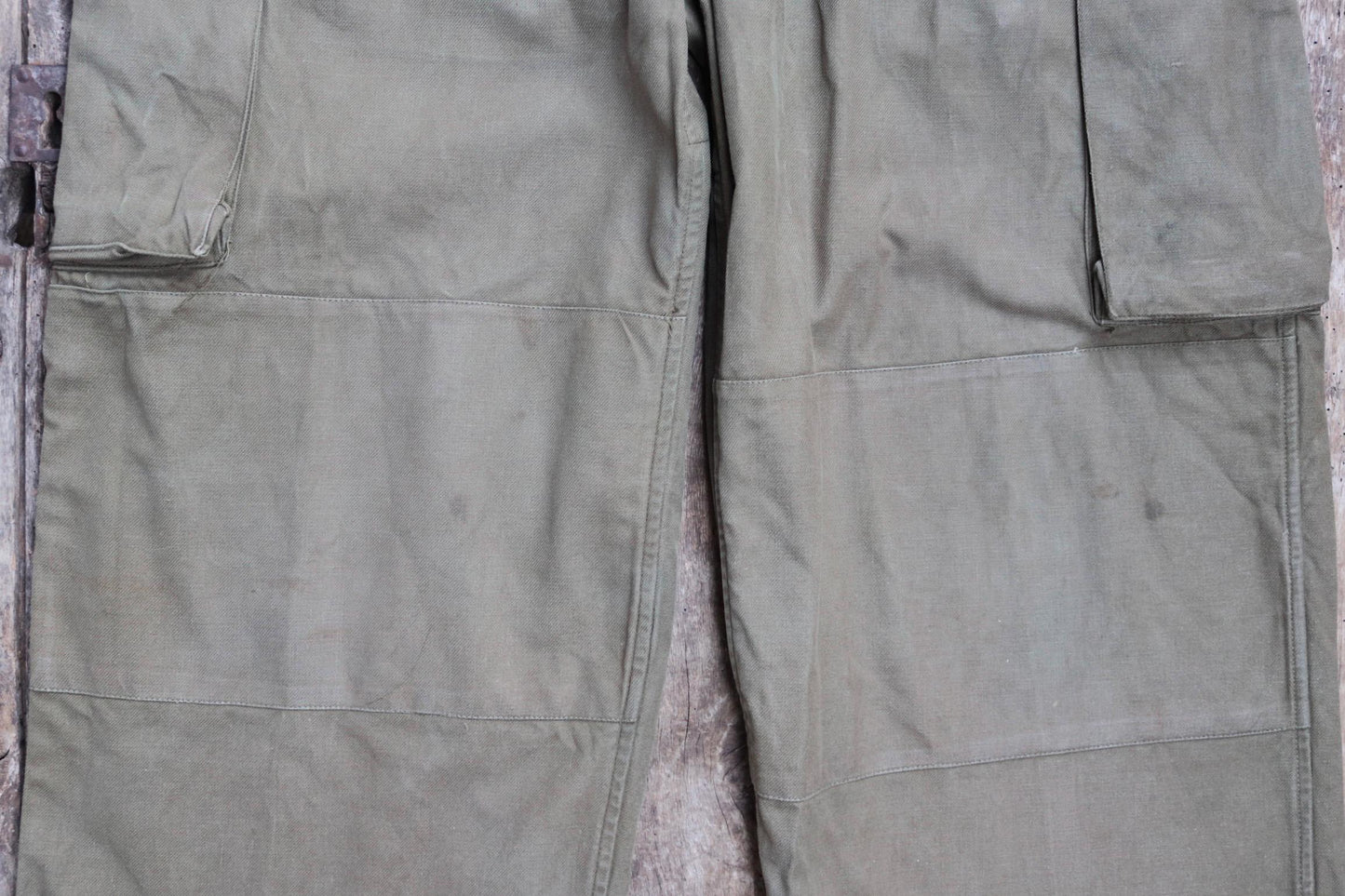 Vintage French workwear cargo pants trousers M47 M-47 khaki green cotton overalls army military 36” x 31” work chore 1940s 1950s
