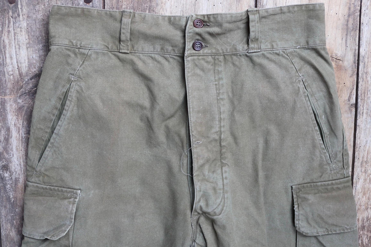 Vintage French workwear trousers cargo pants M47 M-47 French khaki green cotton overalls army military 35” x 29” 1940s 1950s work chore