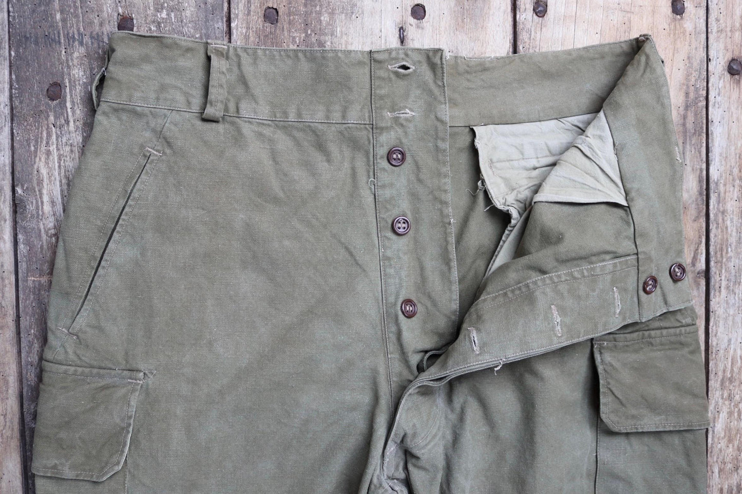 Vintage French workwear trousers cargo pants 1940s 1950s M47 M-47 khaki green cotton overalls army military 37” x 29” work chore