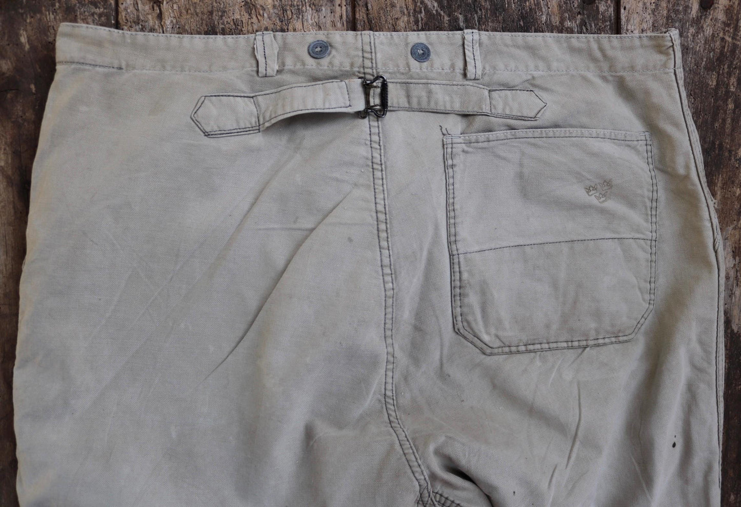 Vintage 1940s 40s 1950s 50s Swedish military cotton twill utility field trousers pants workwear work chore buckle cinch back 41” x 27”