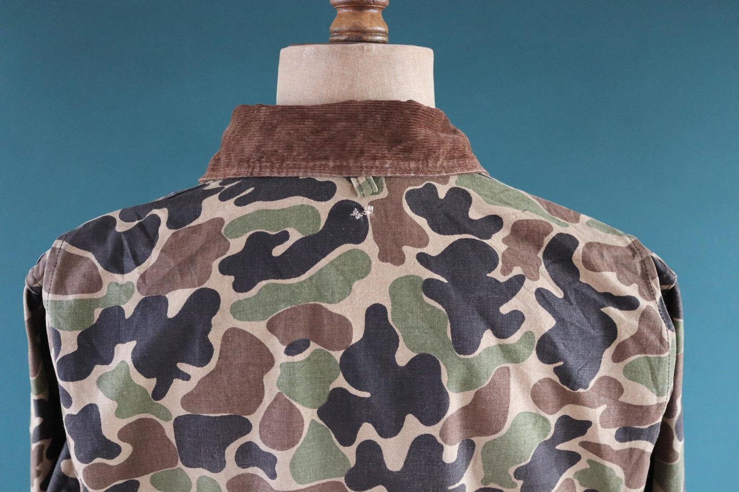 Vintage 1990s 90s Red Head camouflage camo forest woodland American hunting jacket duck cotton canvas 51" chest