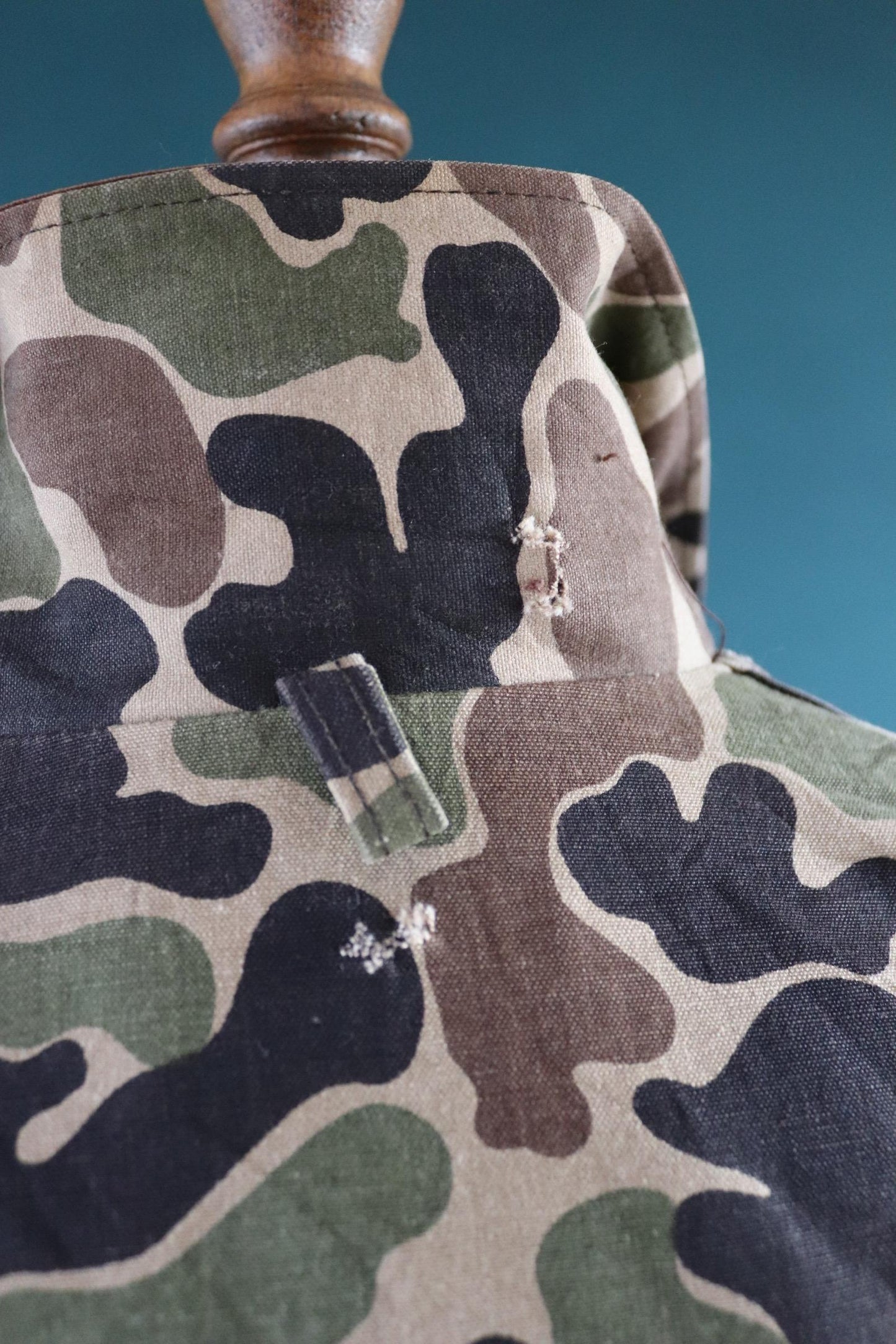 Vintage 1990s 90s Red Head camouflage camo forest woodland American hunting jacket duck cotton canvas 51" chest