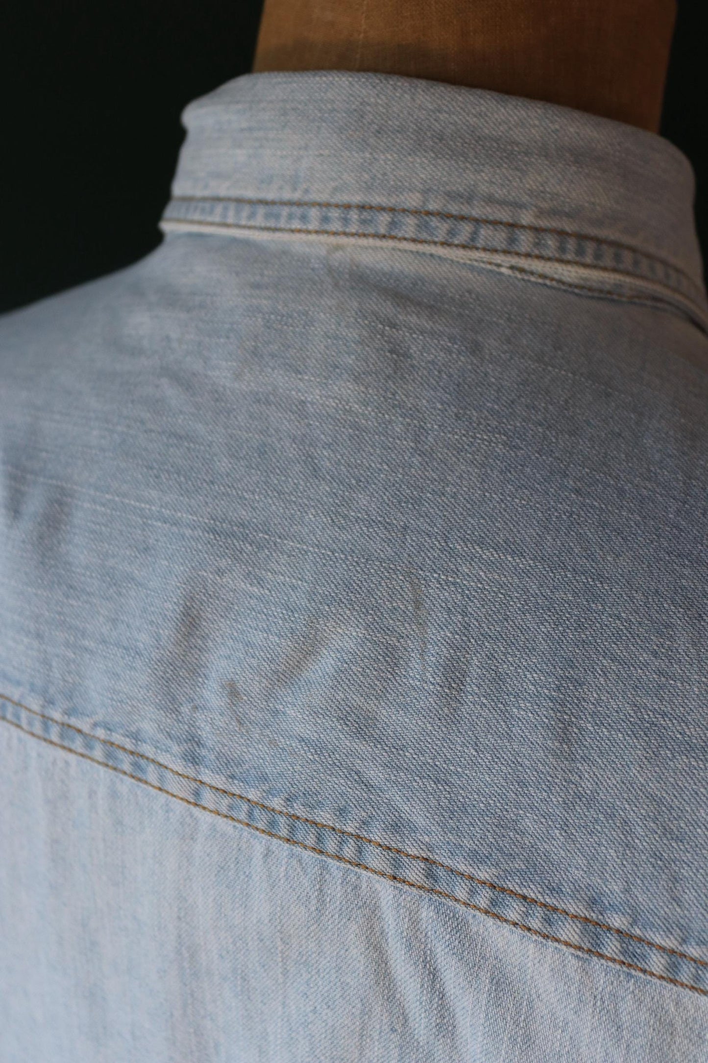 Vintage Levis Levi Strauss pale blue chambray denim shirt cowboy western 50" chest red tab