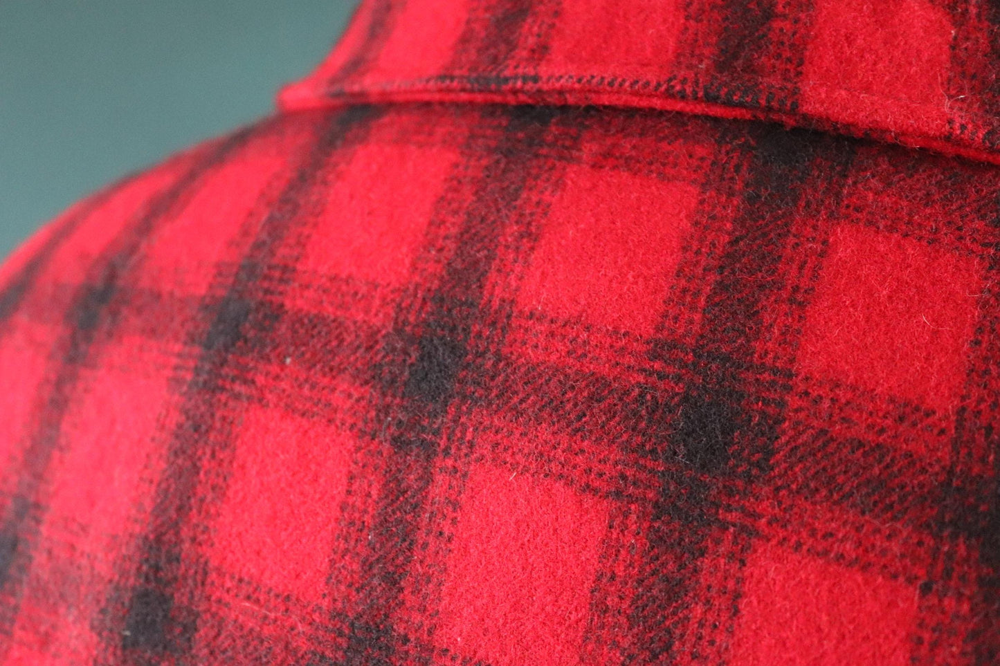 Vintage 1970s 70s 1980s 80s red black plaid Woolrich buffalo wool hunting mackinaw jacket 48” chest workwear work chore checked