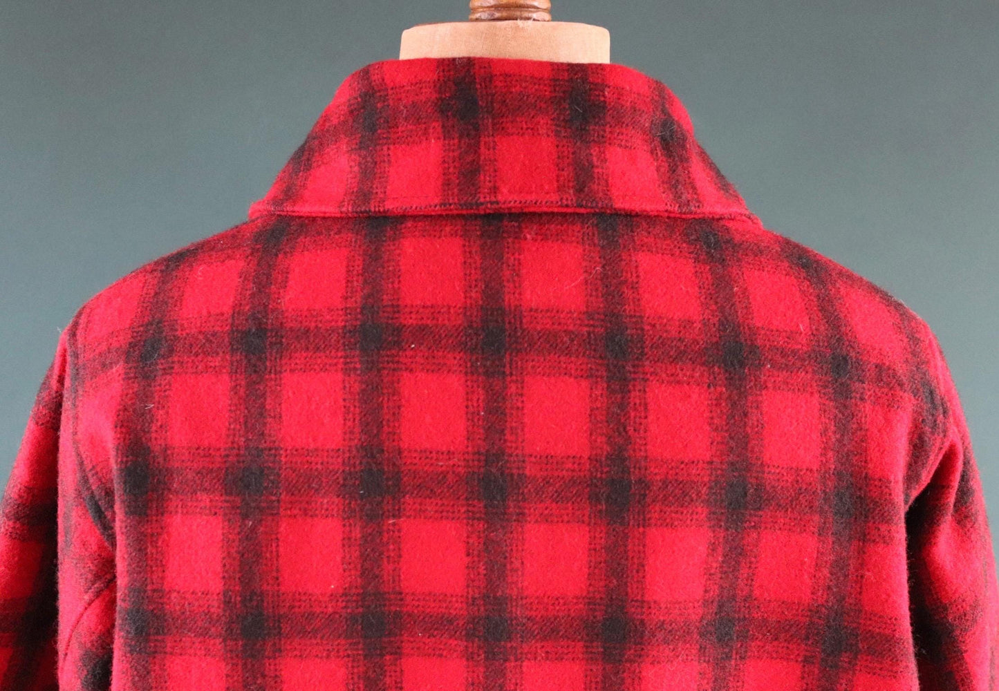 Vintage 1970s 70s 1980s 80s red black plaid Woolrich buffalo wool hunting mackinaw jacket 48” chest workwear work chore checked