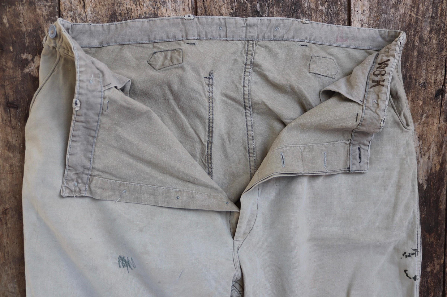 Vintage 1940s 40s 1950s 50s Swedish military cotton twill utility field trousers pants workwear work chore buckle cinch back 41” x 27”