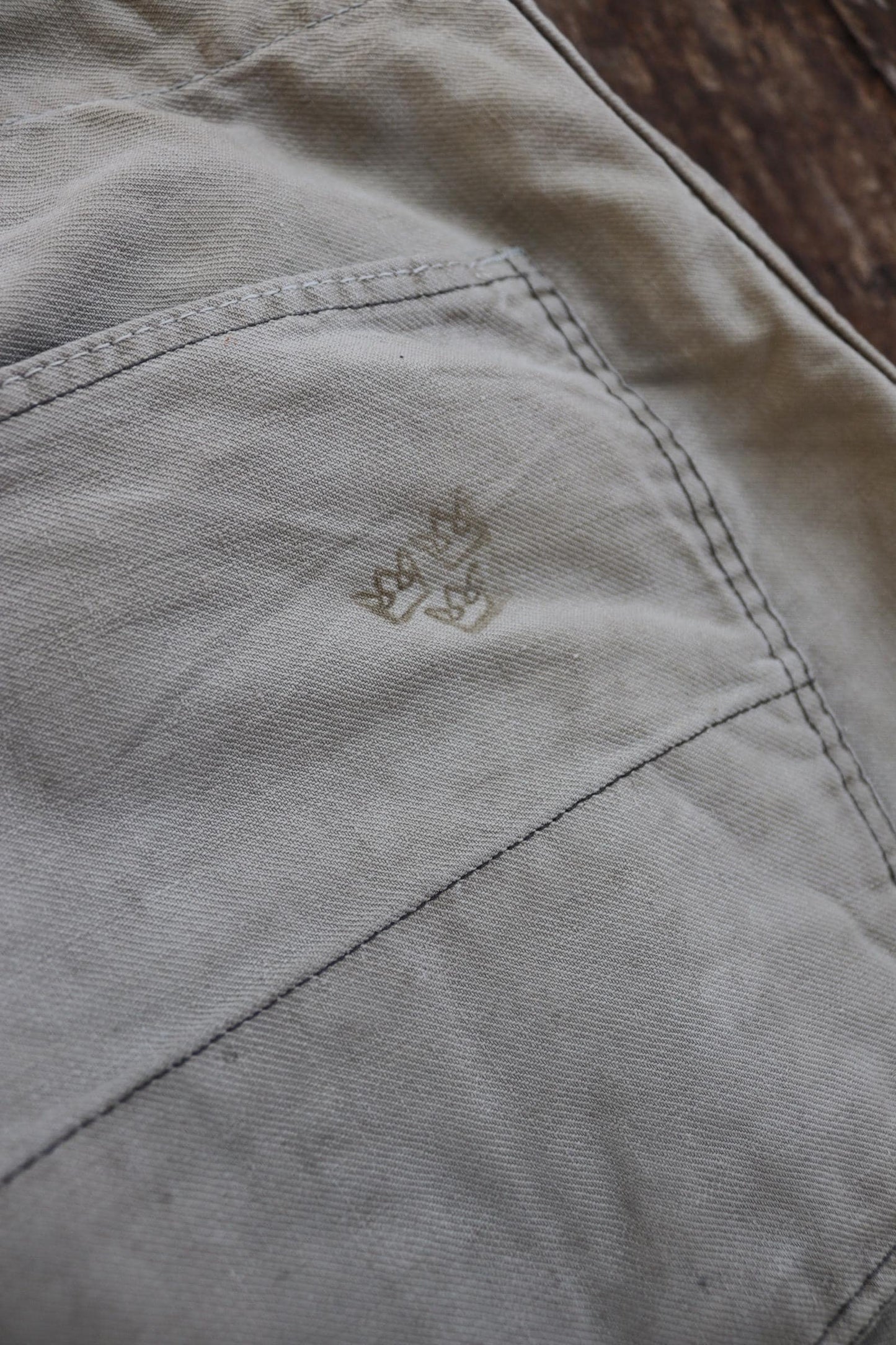 Vintage 1940s 40s 1950s 50s Swedish military cotton twill utility field trousers pants workwear work chore buckle cinch back 41” x 27”