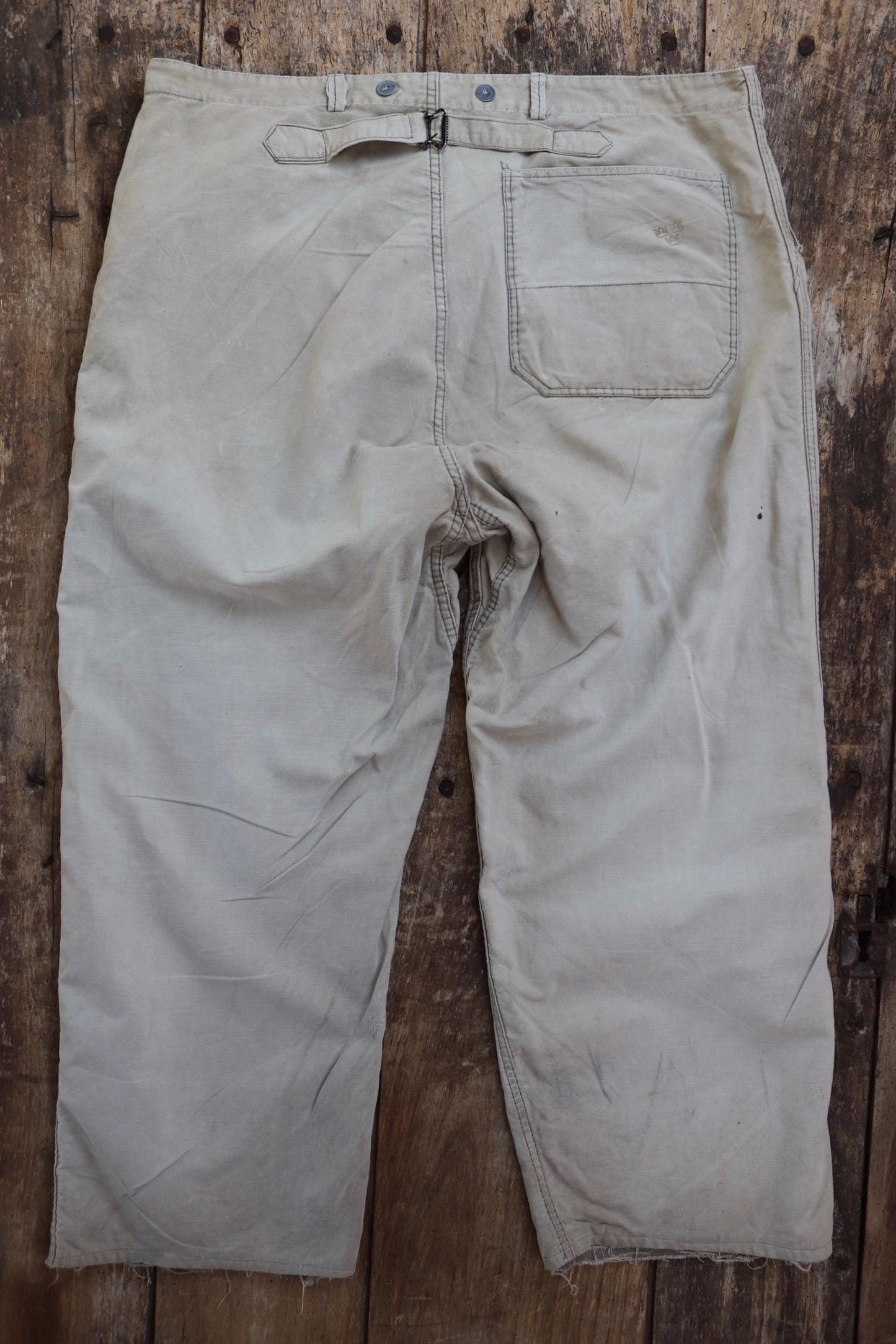 Vintage 1940s 40s 1950s 50s Swedish military cotton twill utility field trousers pants workwear work chore buckle cinch back 41” x 27”