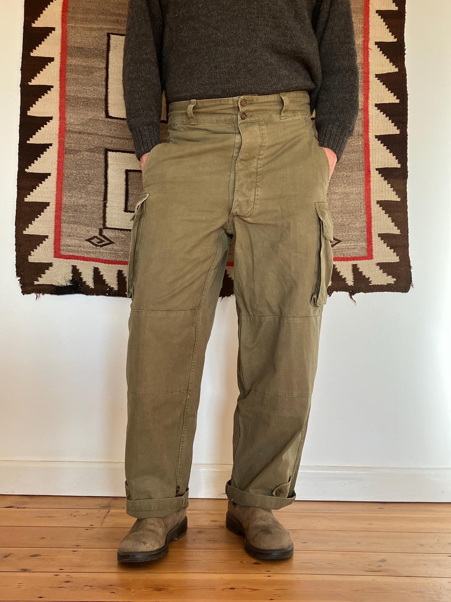 Vintage French workwear trousers cargo pants M47 M-47 khaki green cotton overalls army military 35” x 27” 1940s 1950s work chore