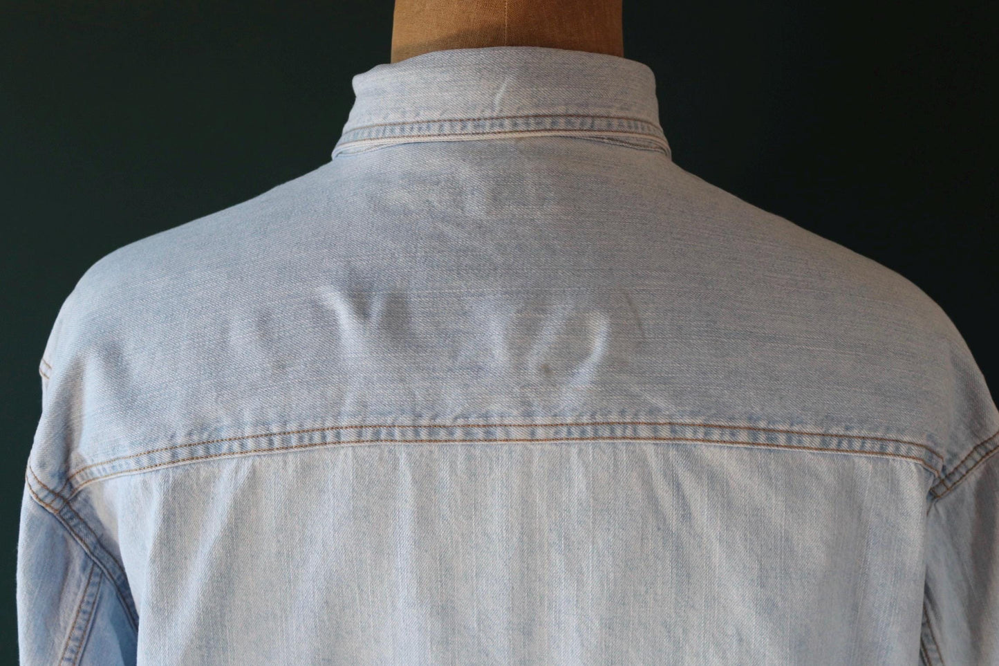 Vintage Levis Levi Strauss pale blue chambray denim shirt cowboy western 50" chest red tab