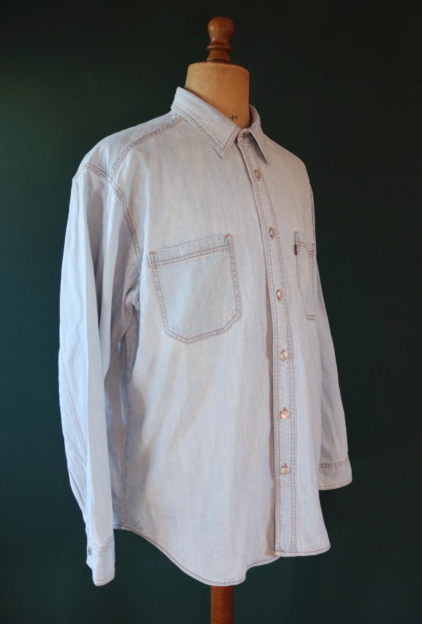 Vintage Levis Levi Strauss pale blue chambray denim shirt cowboy western 50" chest red tab