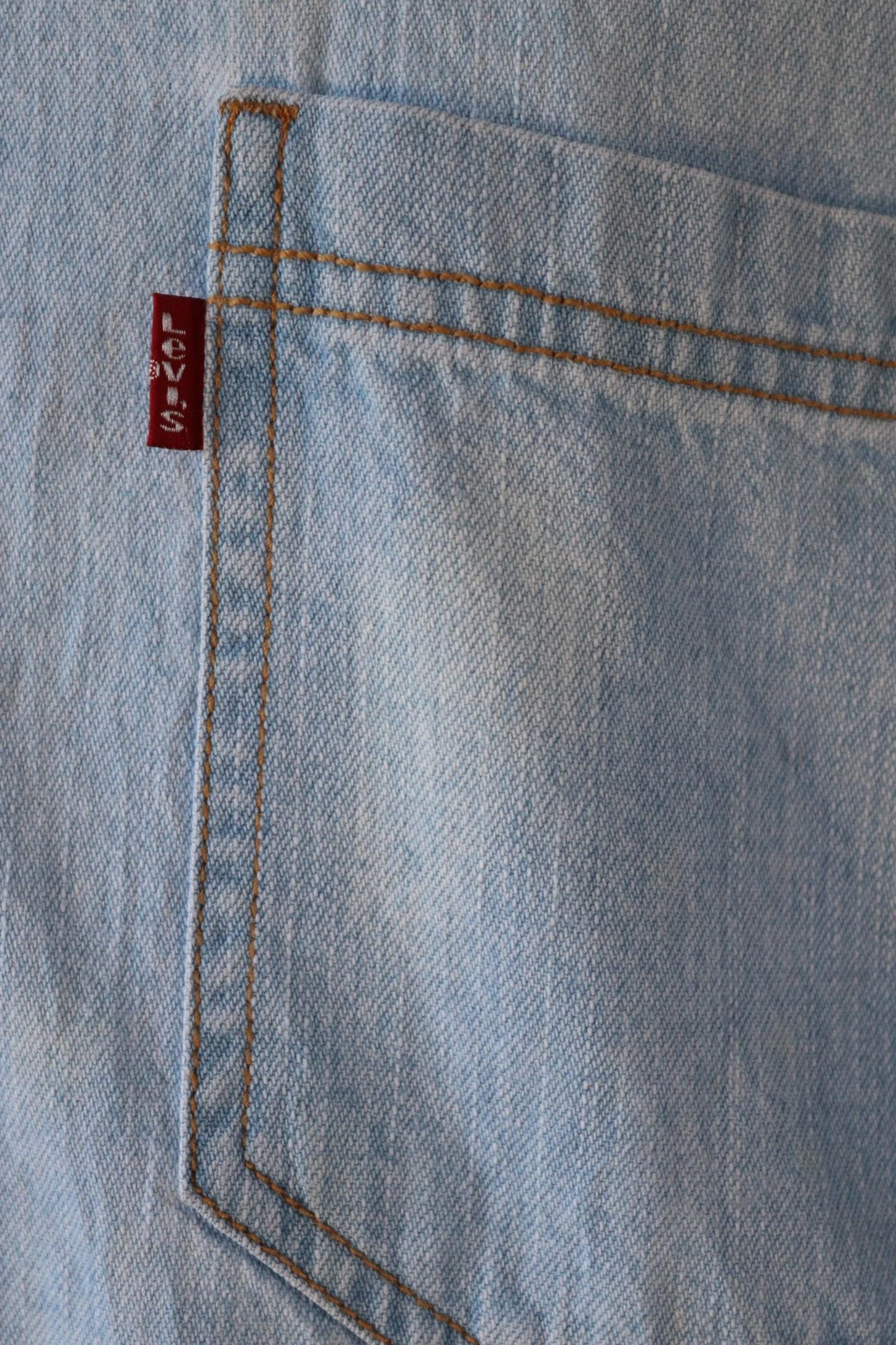 Vintage Levis Levi Strauss pale blue chambray denim shirt cowboy western 50" chest red tab