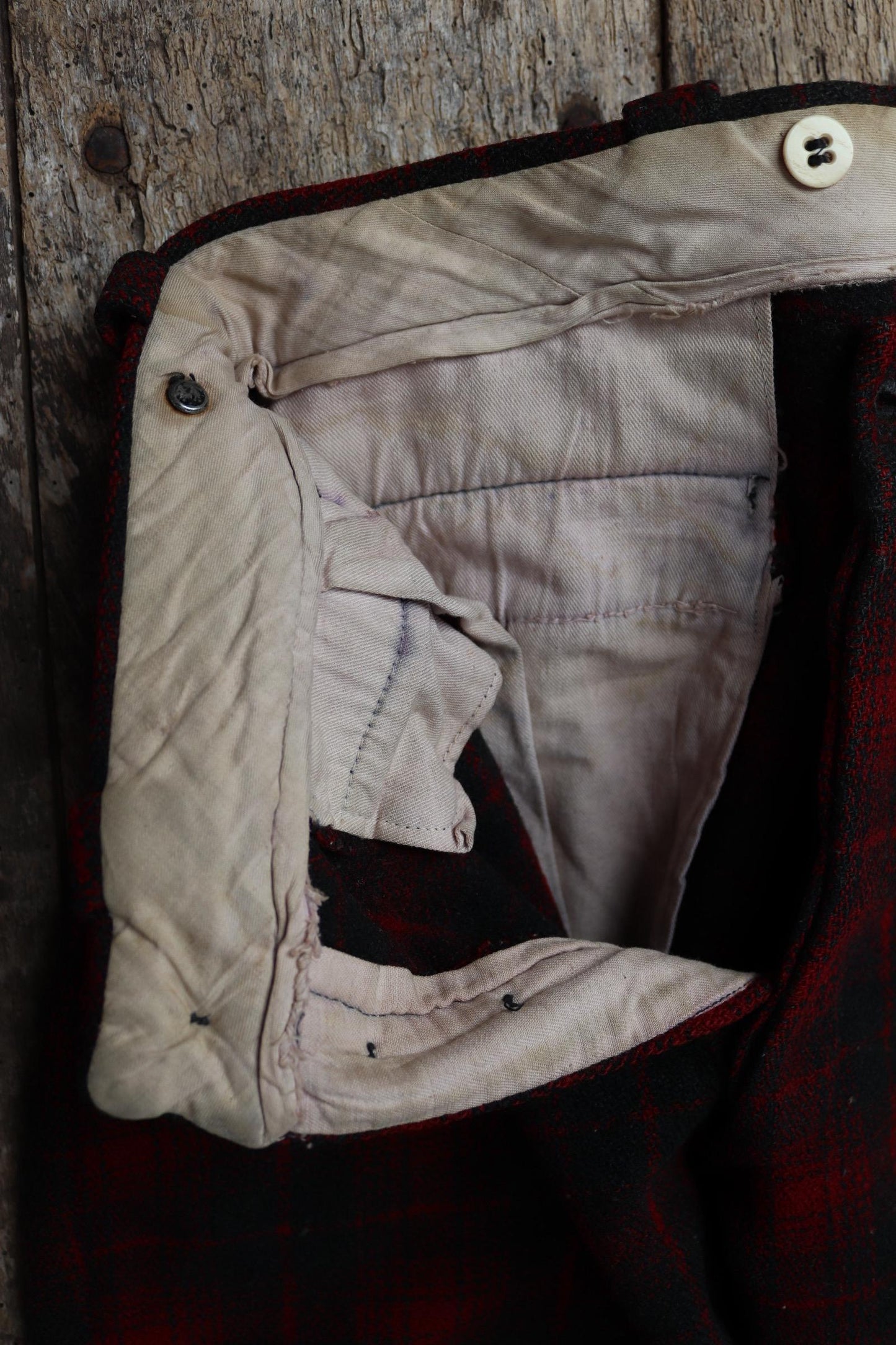 Vintage 1930s 30s 1940s 40s red black checked plaid wool hunting trousers breeches jodhpurs suspender buttons 31" x 26"