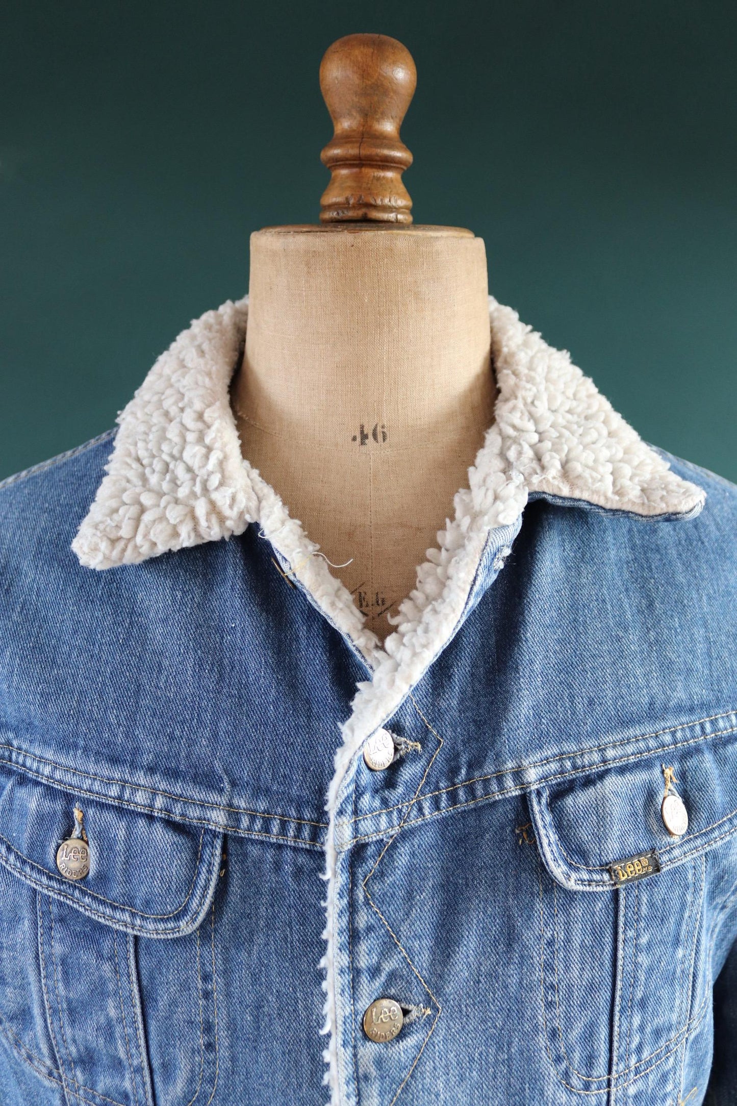Vintage 1980s 80s Lee Storm Rider denim ranch jacket sherpa lined 44" chest workwear trucker faded