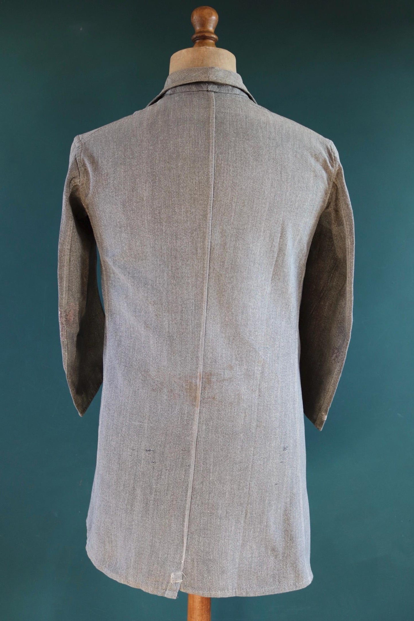 Vintage French chore jacket 1930s 1940s workwear salt pepper grey cotton work long coat overall factory machinist 39” chest repaired