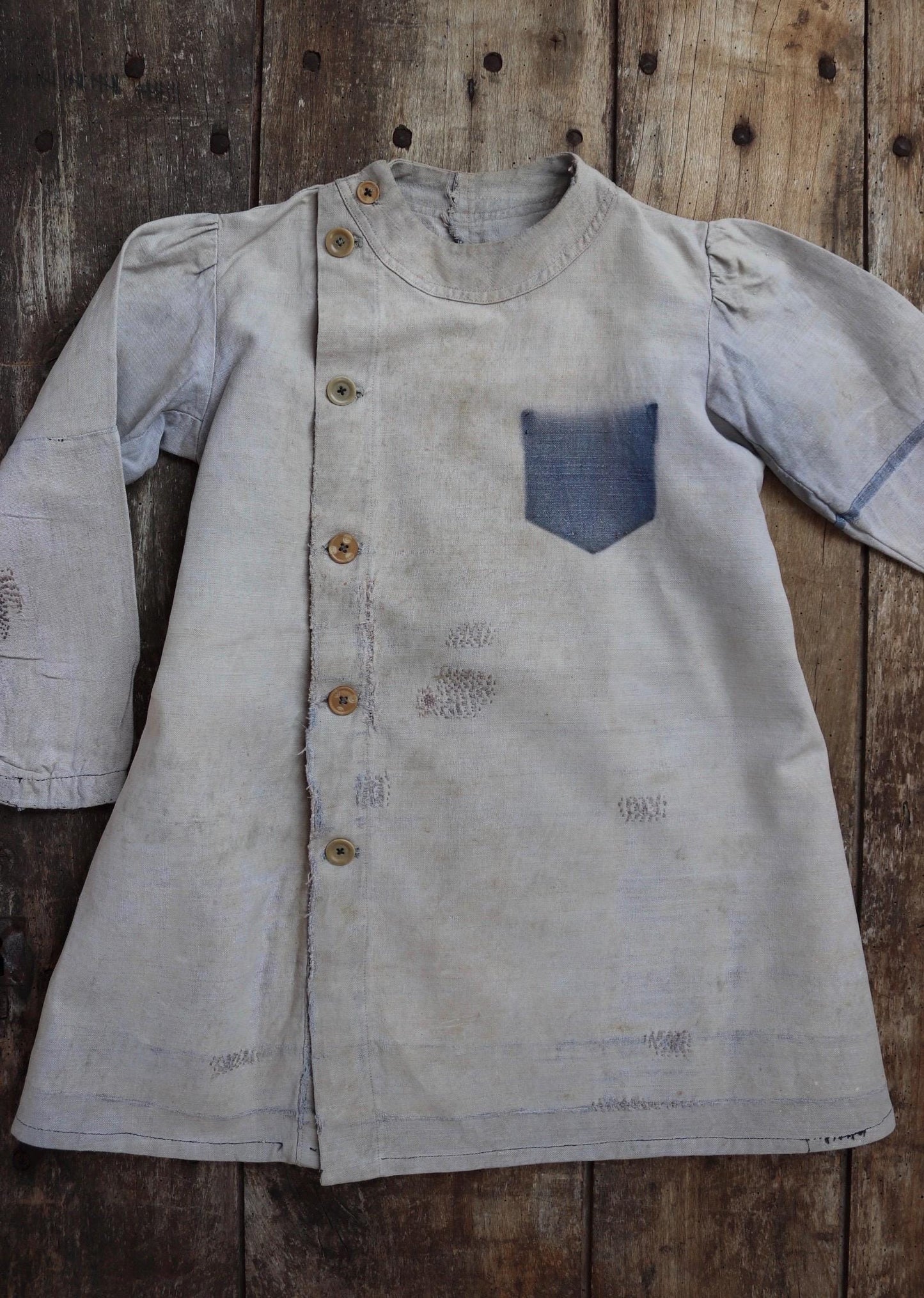 Vintage French workwear antique linen 1800s 1900s kids childrens faded indigo blue school dress smock 34” chest age 4 5 6