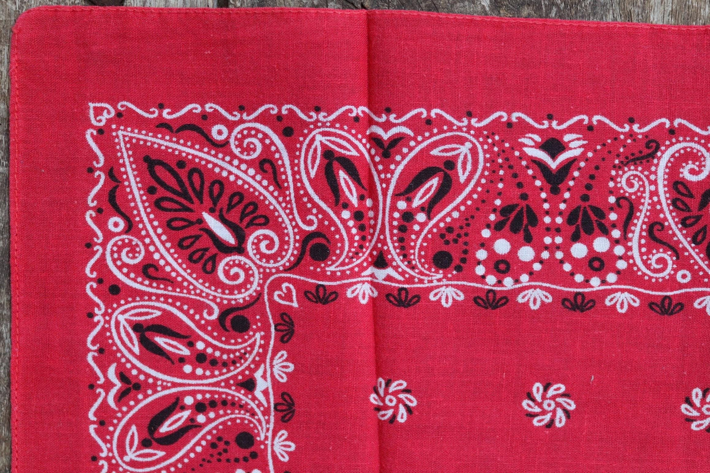 Vintage 1960s 60s turkey red printed bandana pocket square neckerchief cotton color colour fast workwear RN 14193