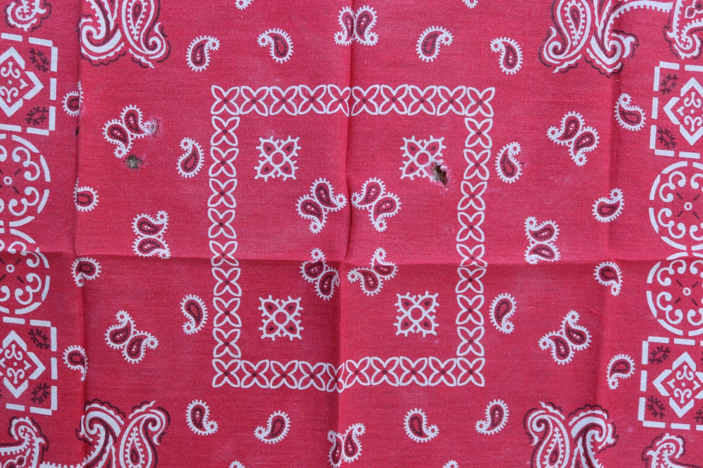 Vintage 1970s 70s turkey red printed bandana pocket square neckerchief cotton color colour fast workwear RN 16429