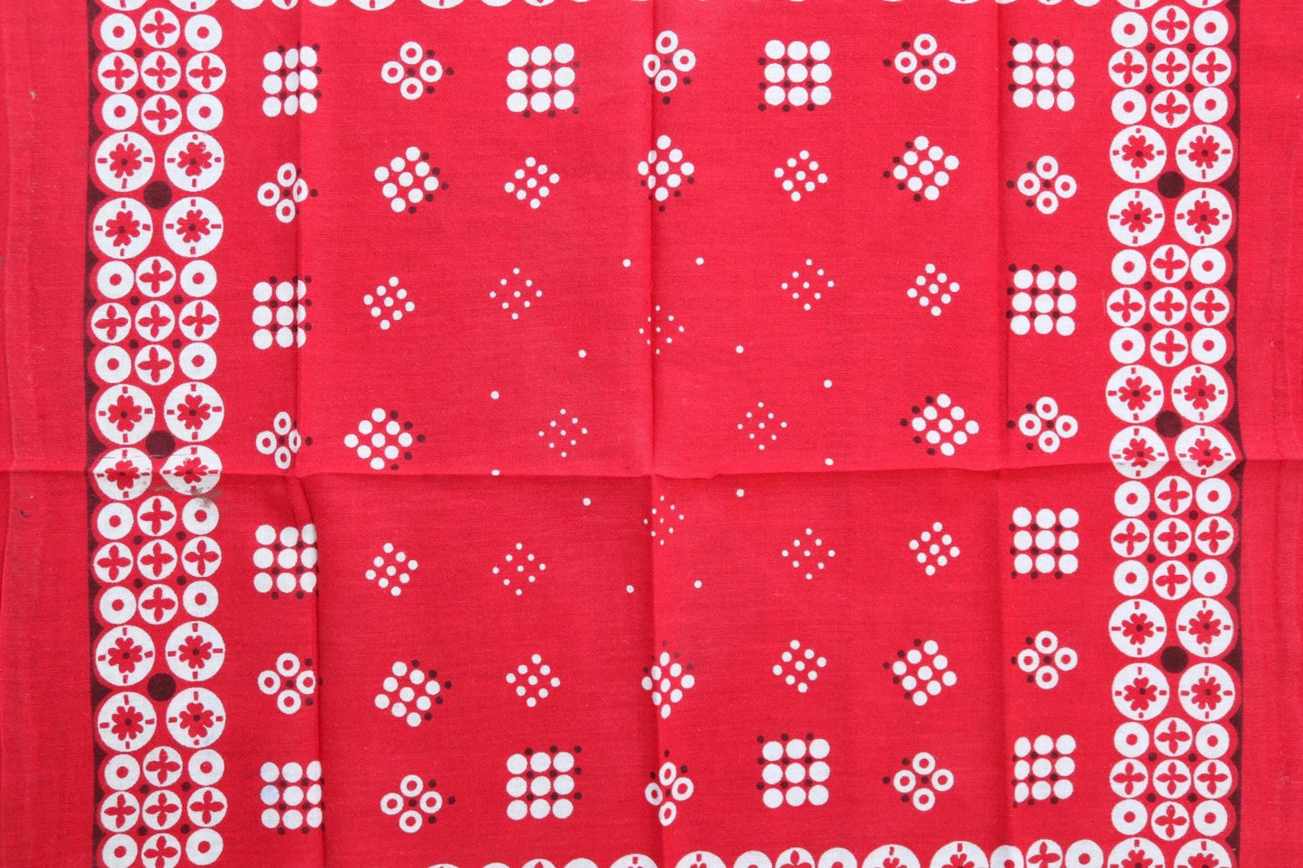 Vintage 1960s 60s 1970s 70s turkey red printed bandana pocket square neckerchief cotton color colour fast workwear RN 14193