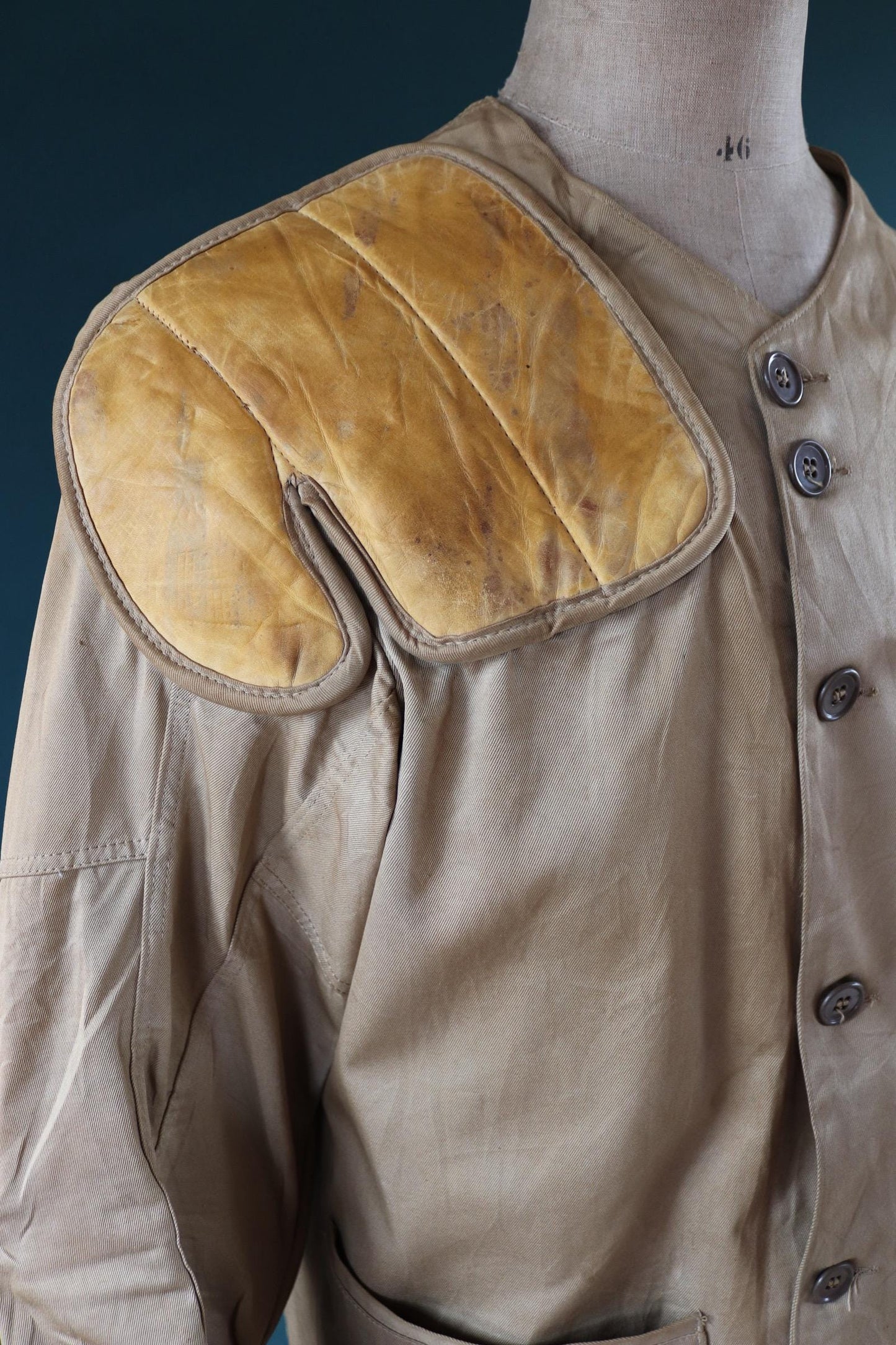 Vintage 1960s 60s khaki brown 10-X hunting shooting rifle jacket chain stitch club patch 44” chest half belt