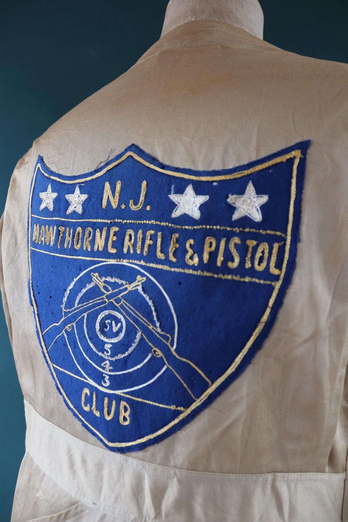 Vintage 1960s shooting jacket - chain stitch patch - 10-X hunting - rifle club - 44” chest - half belt workwear