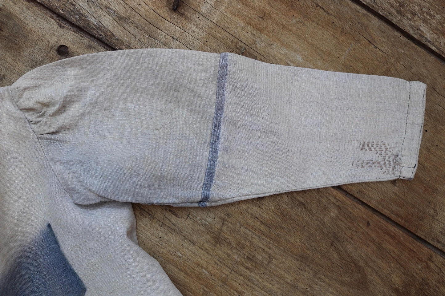 Vintage French workwear antique linen 1800s 1900s kids childrens faded indigo blue school dress smock 34” chest age 4 5 6