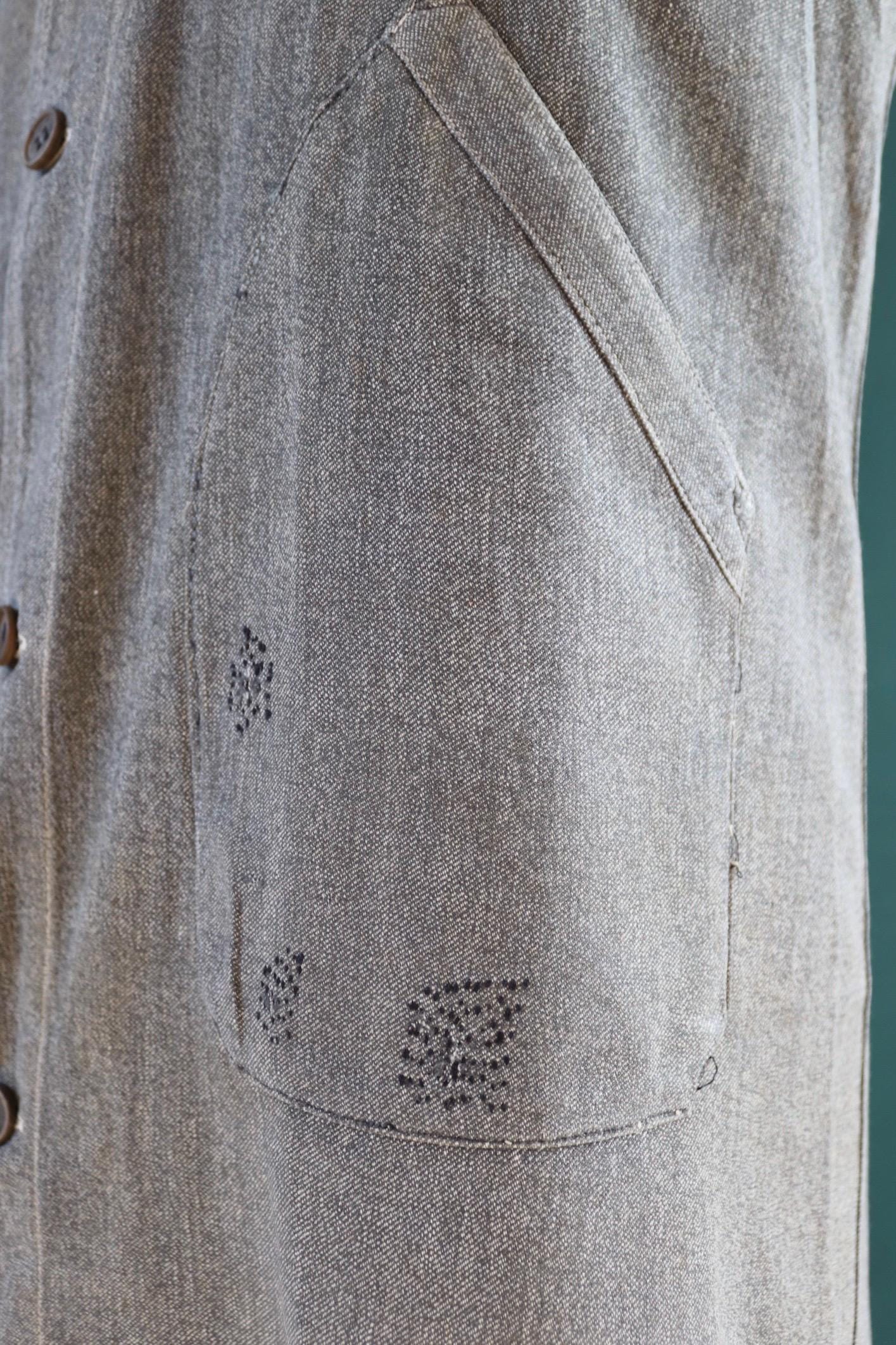 Vintage French chore jacket - 1930s 40s workwear - salt pepper grey cotton long coat - factory overalls - 39” chest - repaired