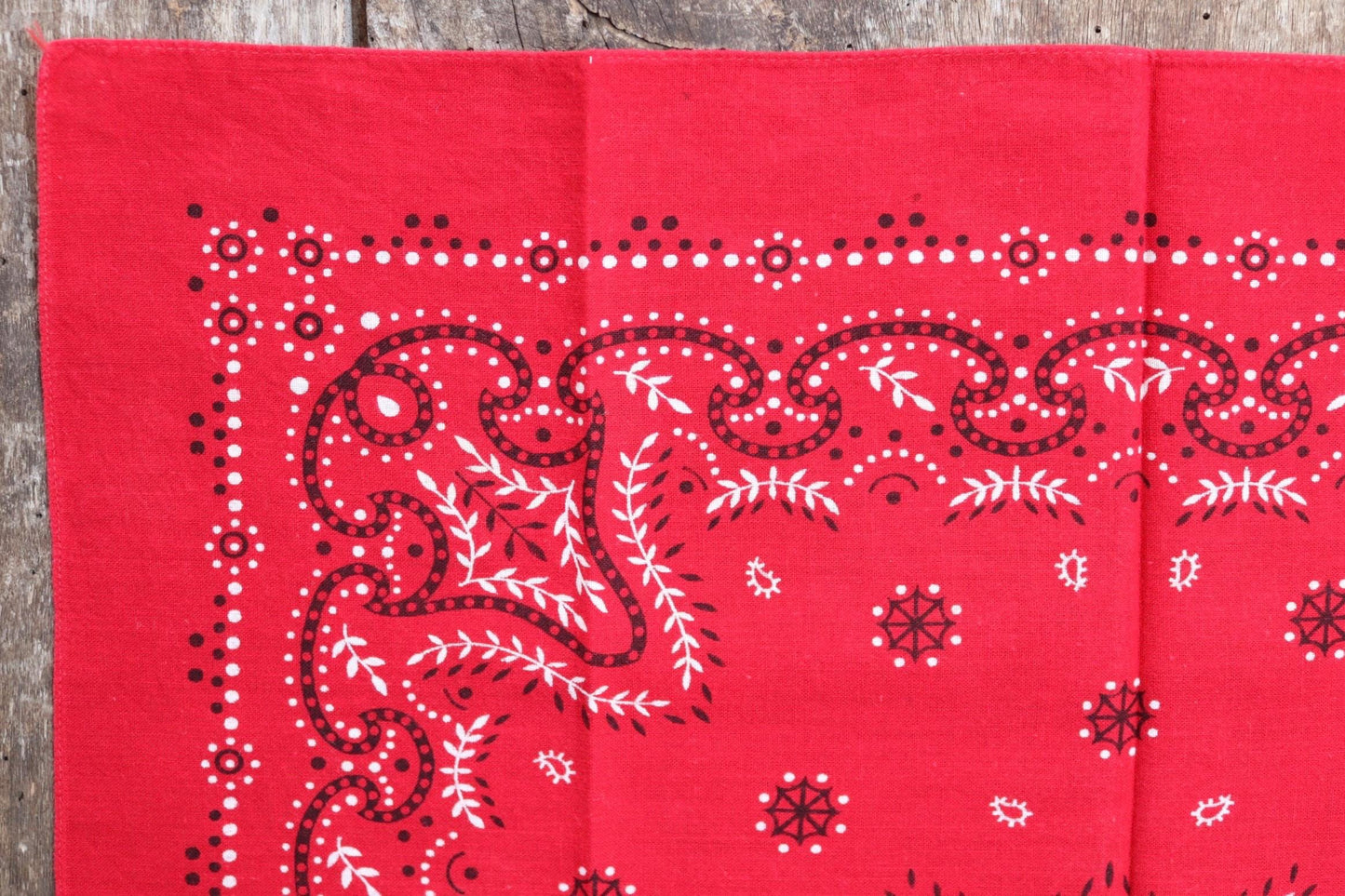 Vintage 1940s 40s trunk up Elephant brand cotton colourfast colorfast turkey red bandana pocket square neckerchief paisley Davis Catterall