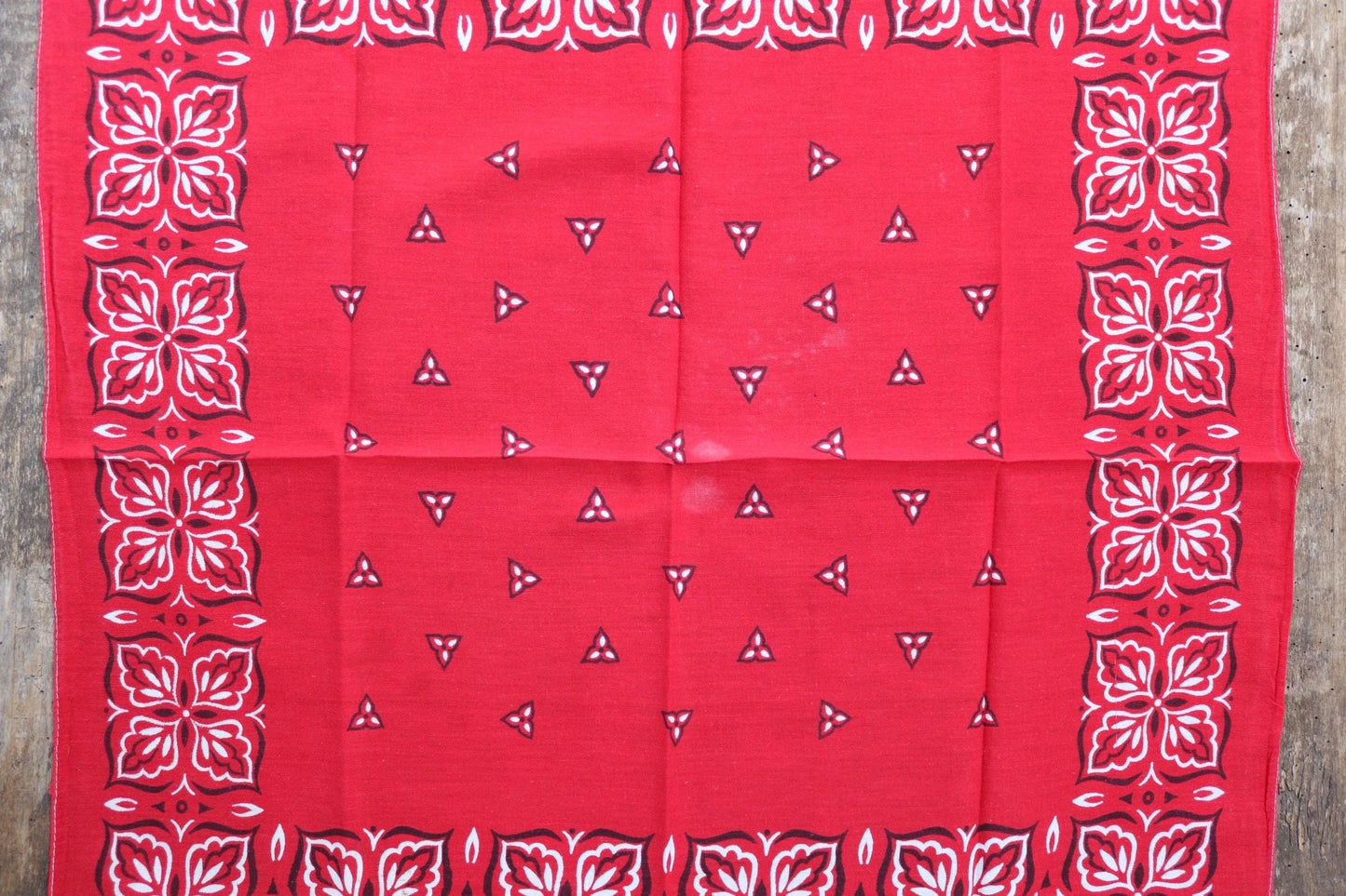 Vintage 1960s 60s turkey red printed bandana pocket square neckerchief cotton color colour fast workwear RN 14133