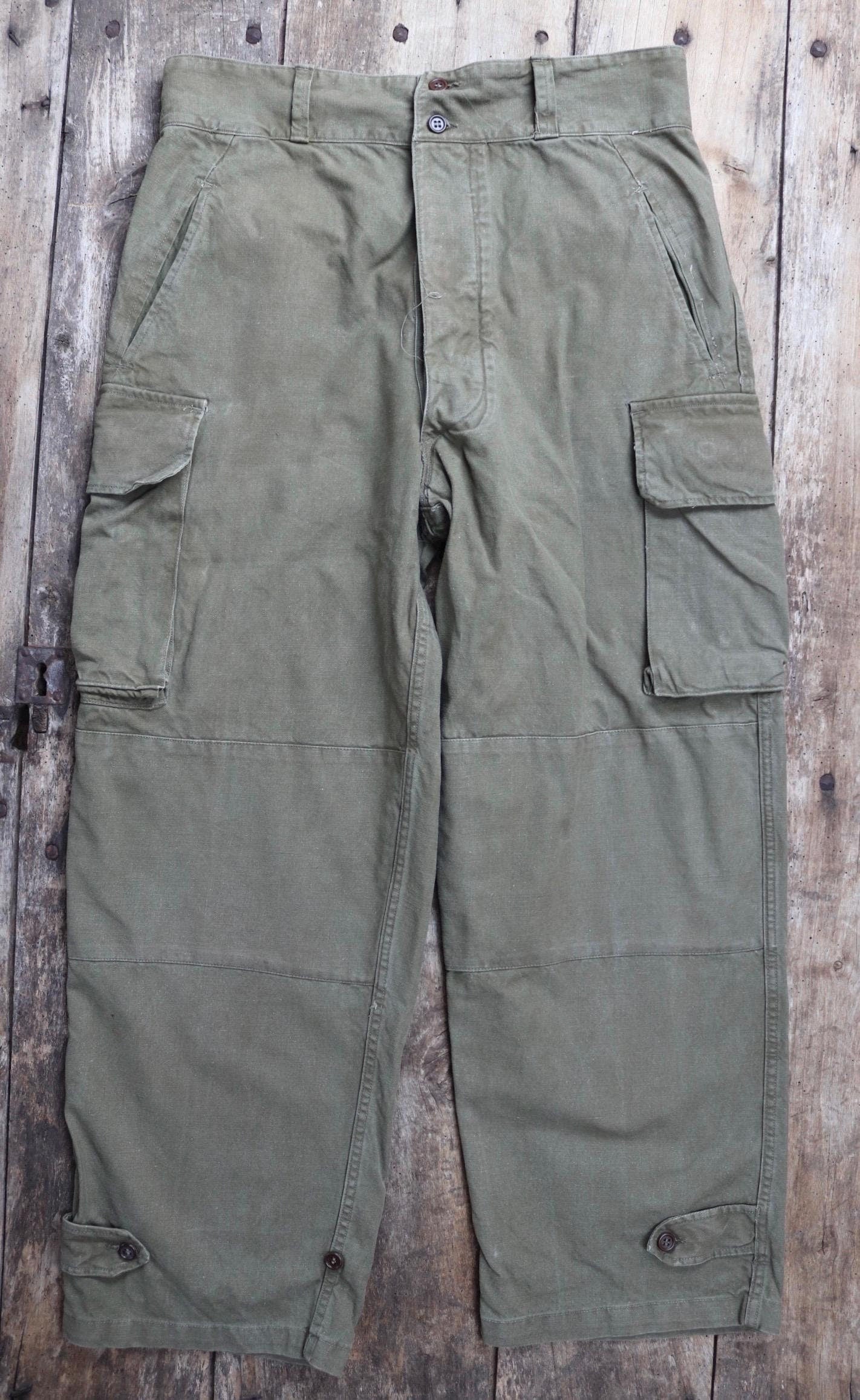 Vintage French workwear trousers cargo pants M47 M-47 French khaki green cotton overalls army military 35” x 29” 1940s 1950s work chore