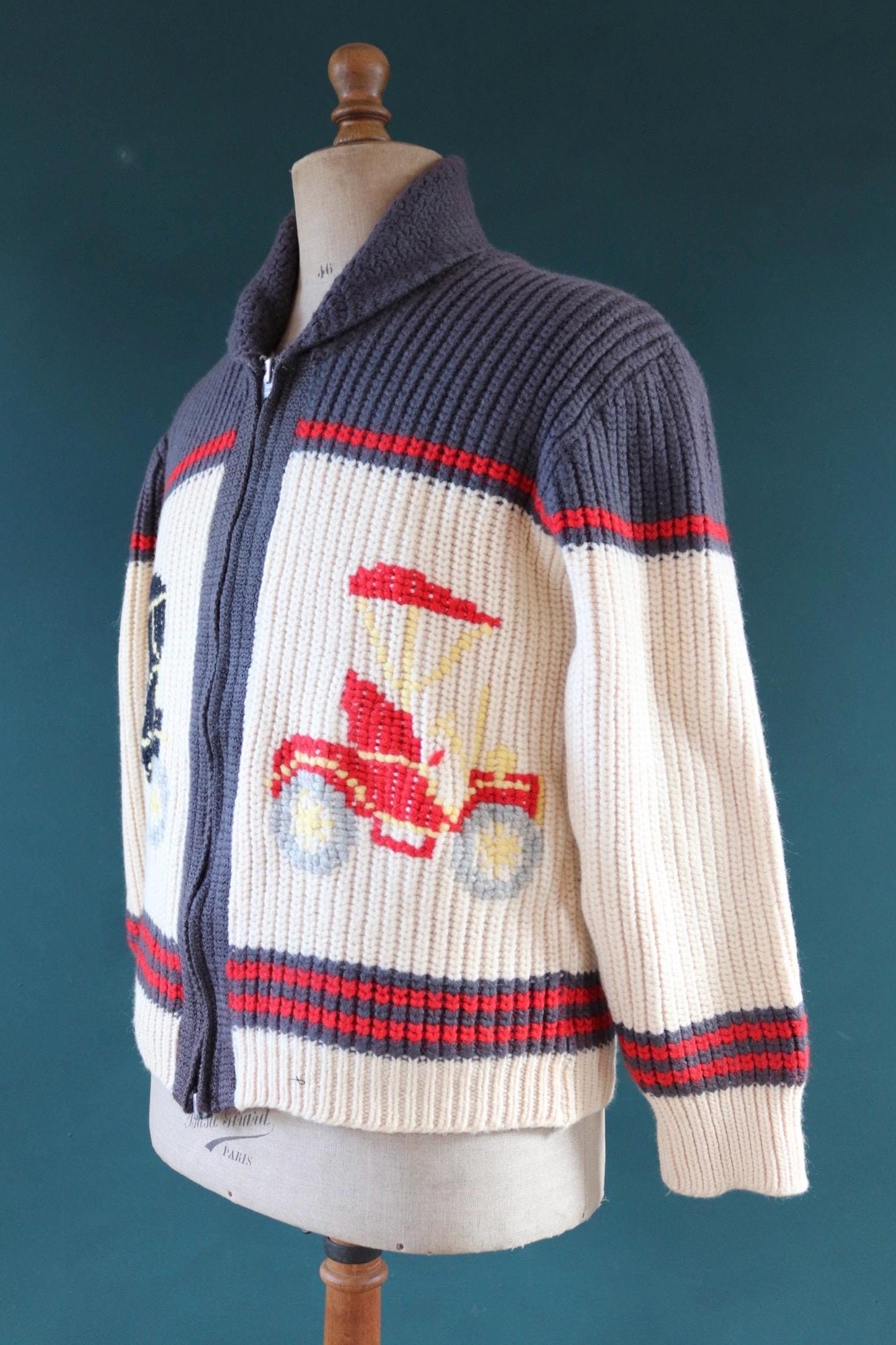 Vintage 1960s 60s hand knitted cream grey red thick wool cowichan sweater cardigan jumper knit zipper shawl collar 42” chest veteran car