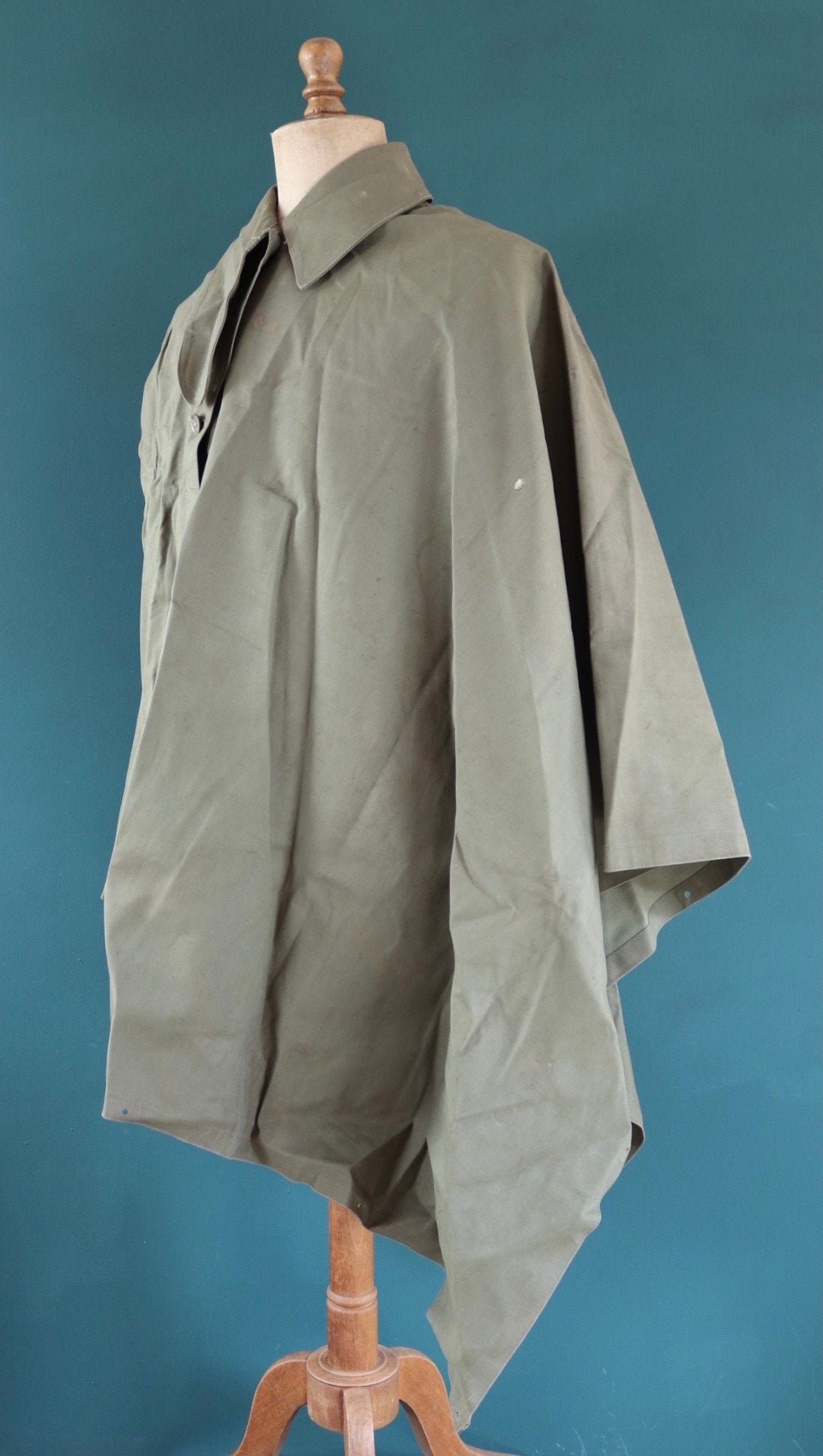 Vintage 1950s British army gas cape - waterproof poncho - rubberised cotton - khaki green - rainproof walking - size free
