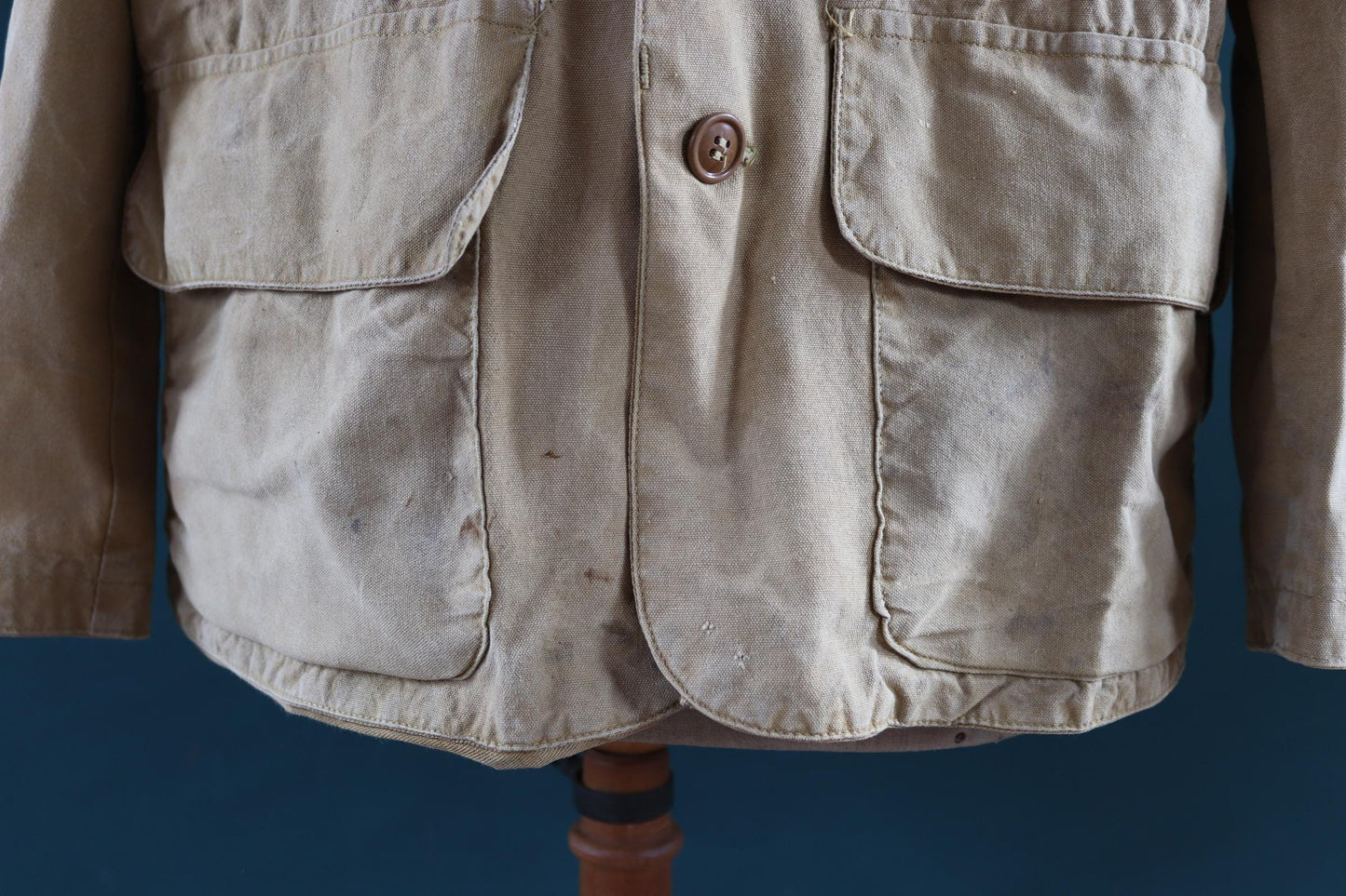 Vintage 1950s 1960s hunting jacket American Field Hettrick tan brown duck cotton canvas shooting American 49” chest workwear chore