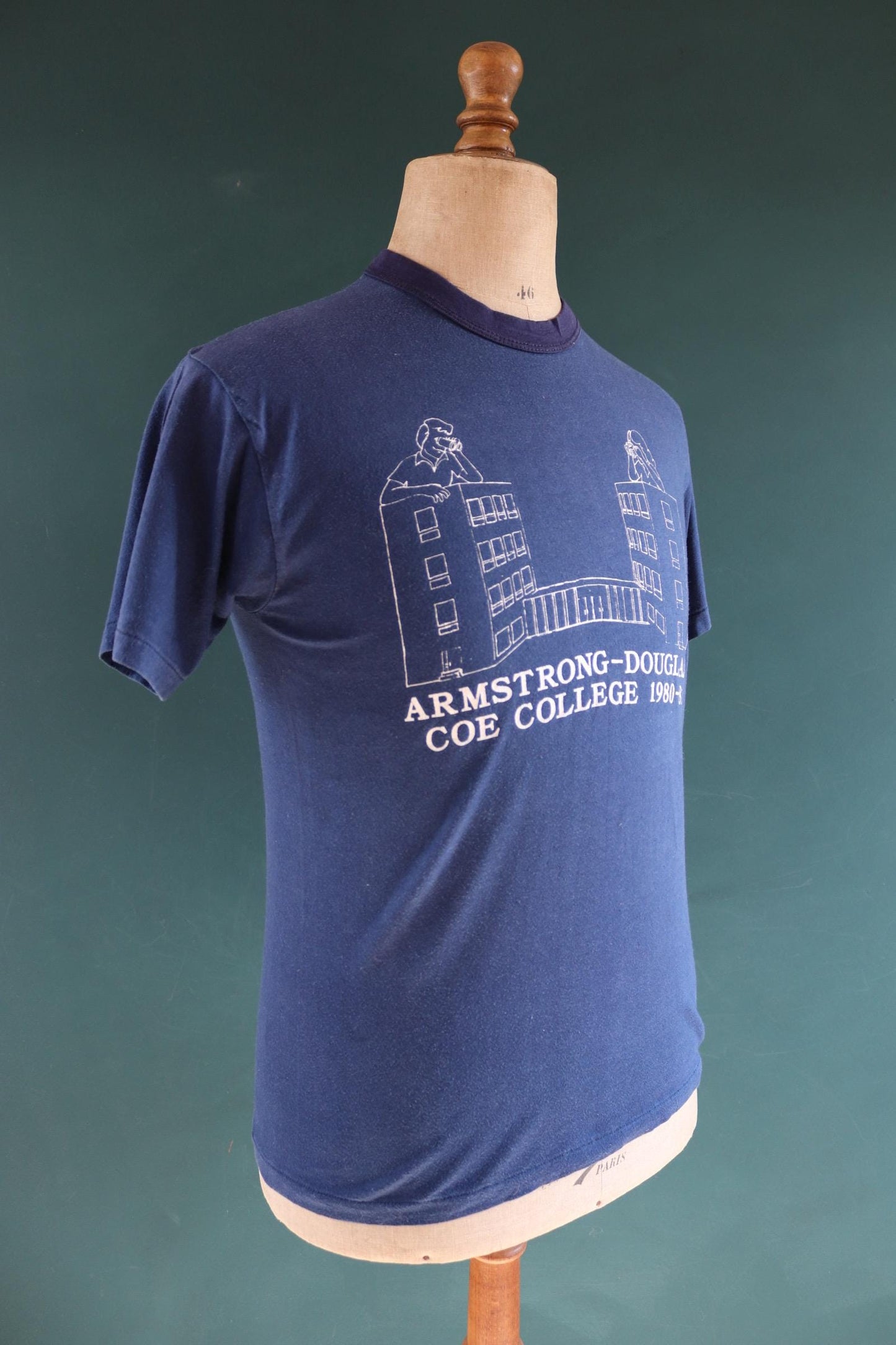 Vintage 1980s 80s t shirt navy blue poly cotton college school sports sportswear 38” chest