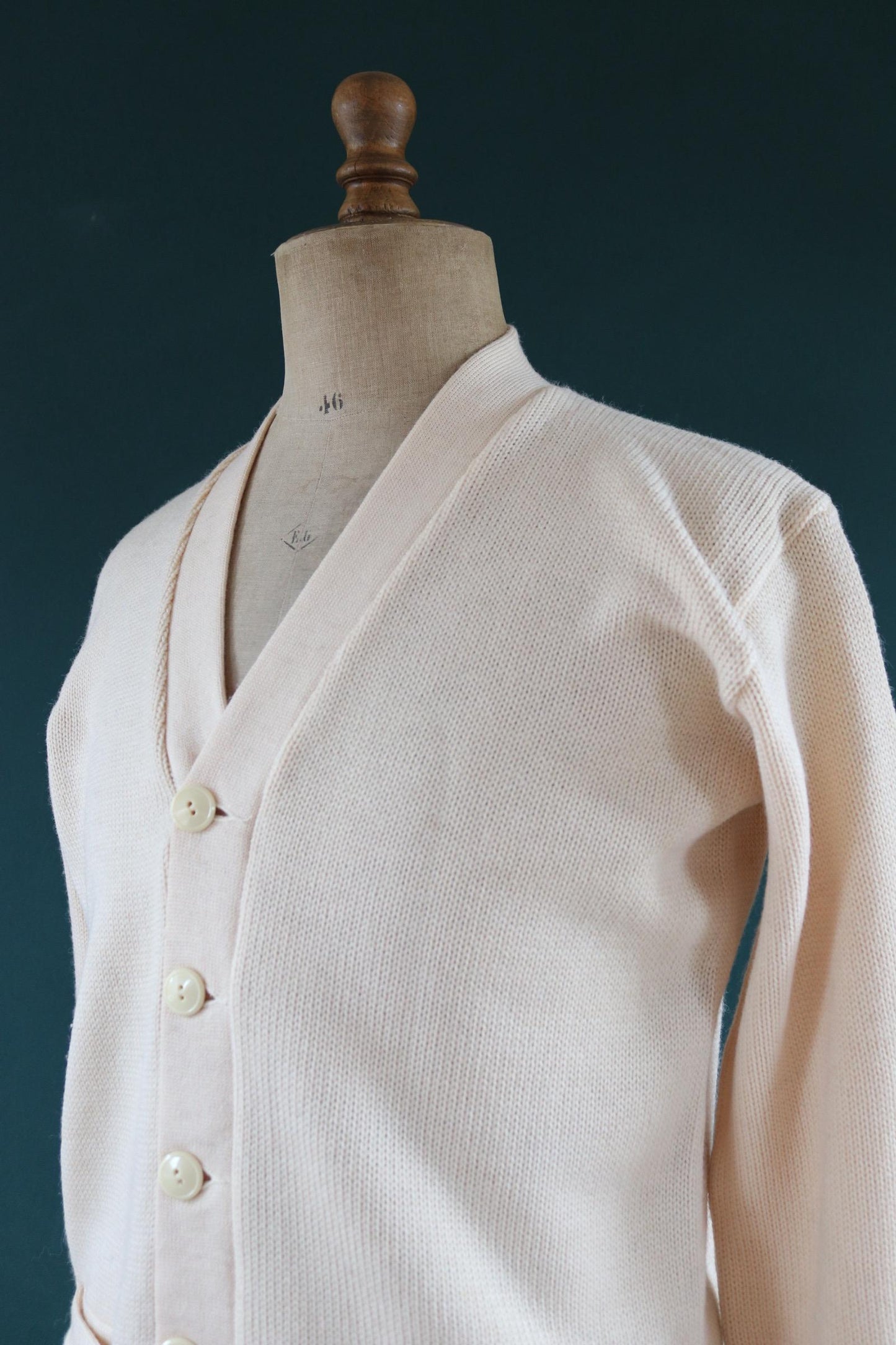 Vintage 1970s wool varsity sweater - white knitted jumper - American Ivy League cardigan - mod knitwear - 42” chest