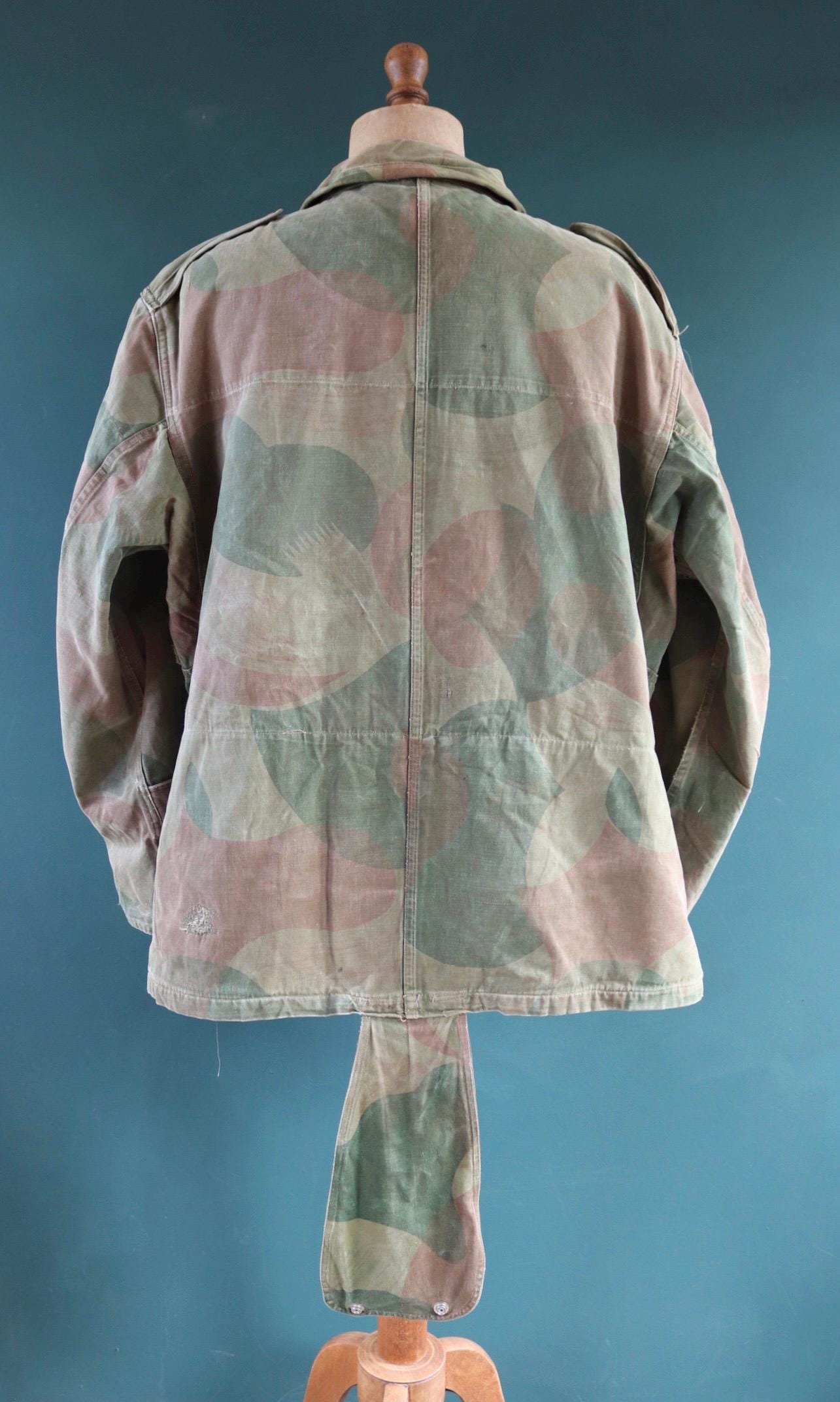 Vintage 1960s Denison smock Belgian paratrooper military anorak donkey tail moon and balls camo camouflage 55” chest