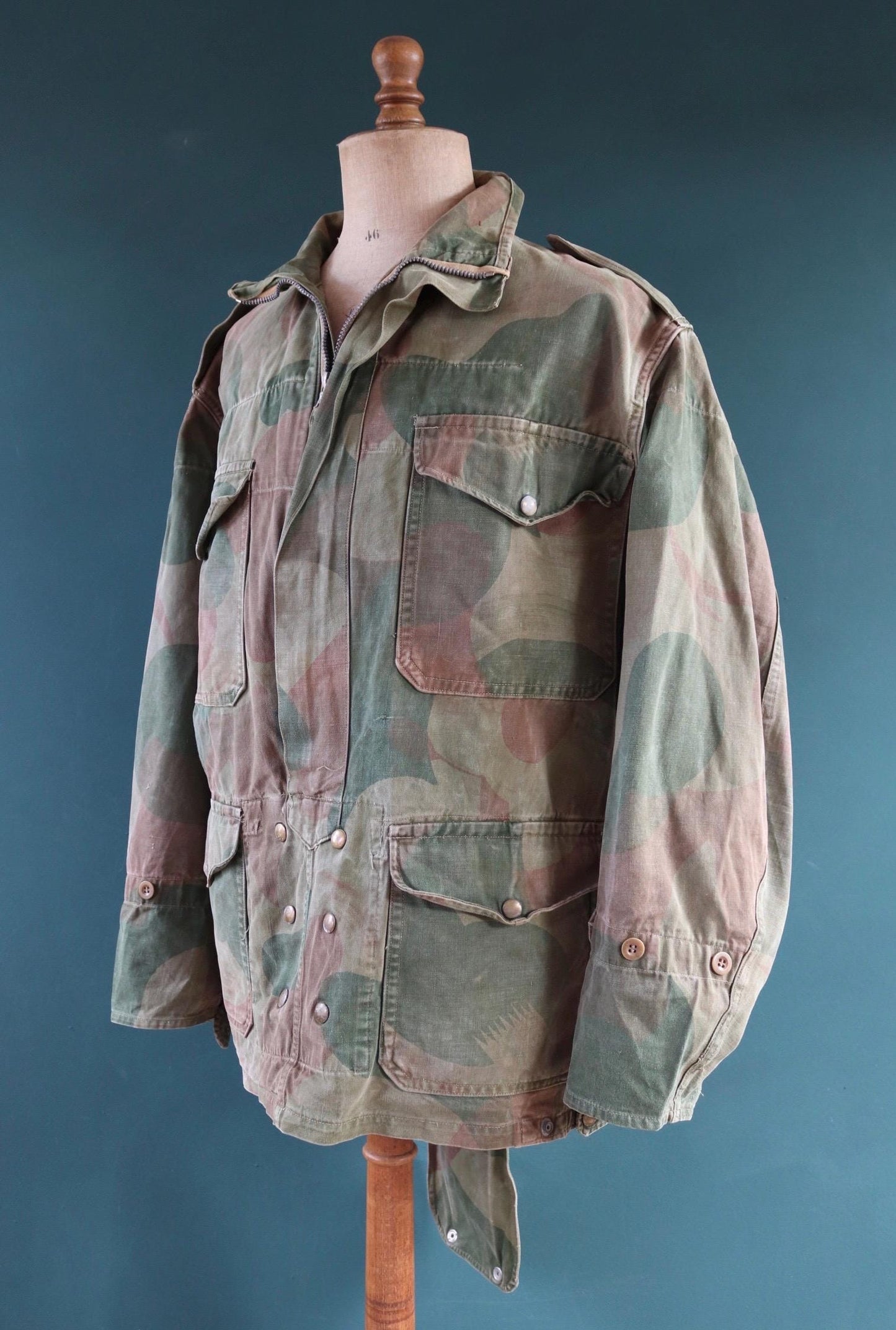 Vintage 1960s Denison smock Belgian paratrooper military anorak donkey tail moon and balls camo camouflage 55” chest