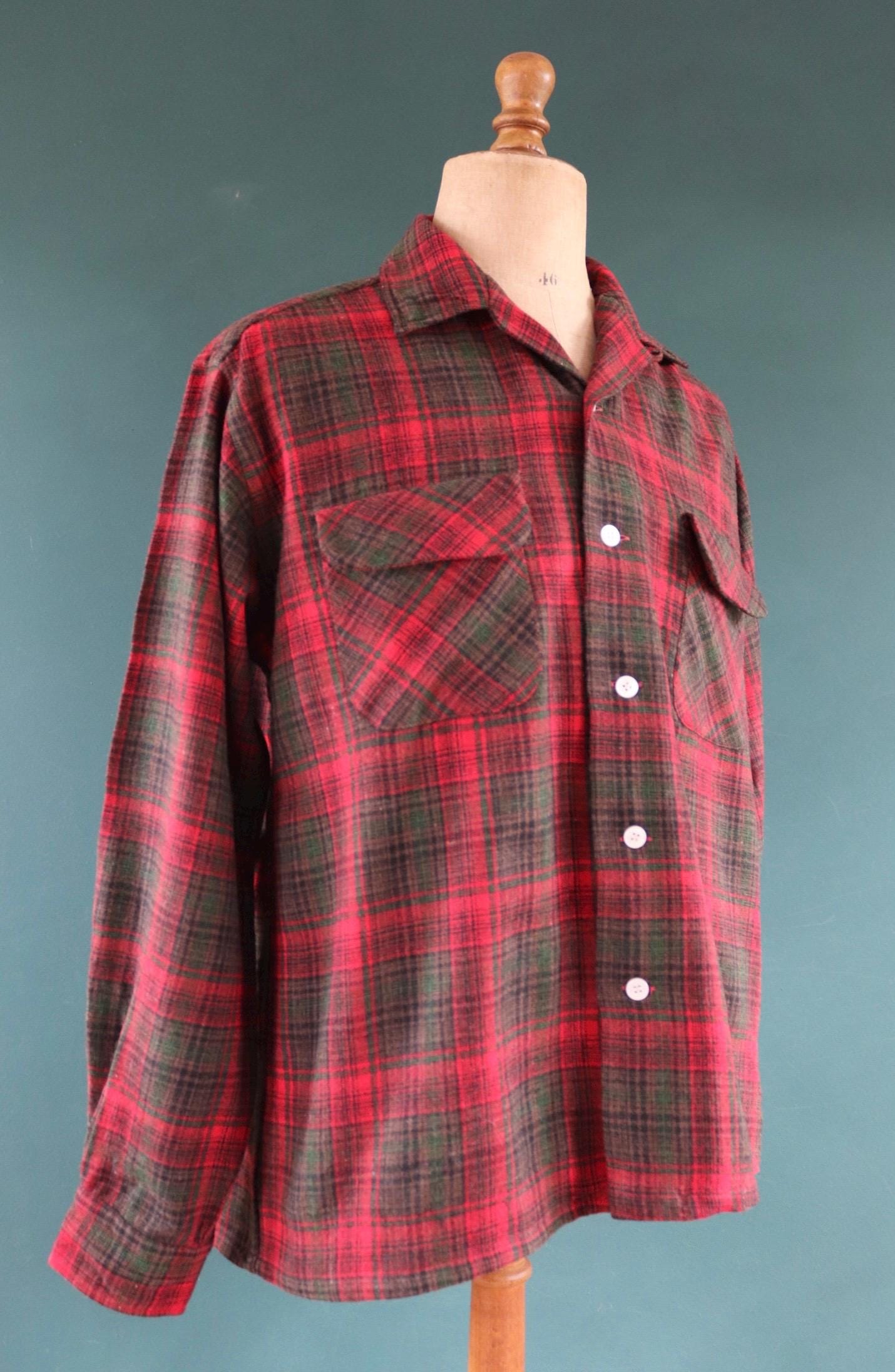 Vintage 1960s wool shirt red green plaid 50” chest loop collar