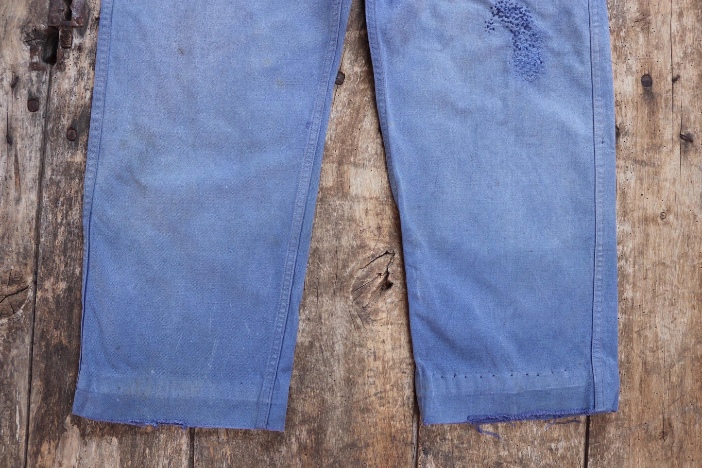 Vintage French workwear trousers pants indigo cotton twill 1960s work chore 32” x 26”