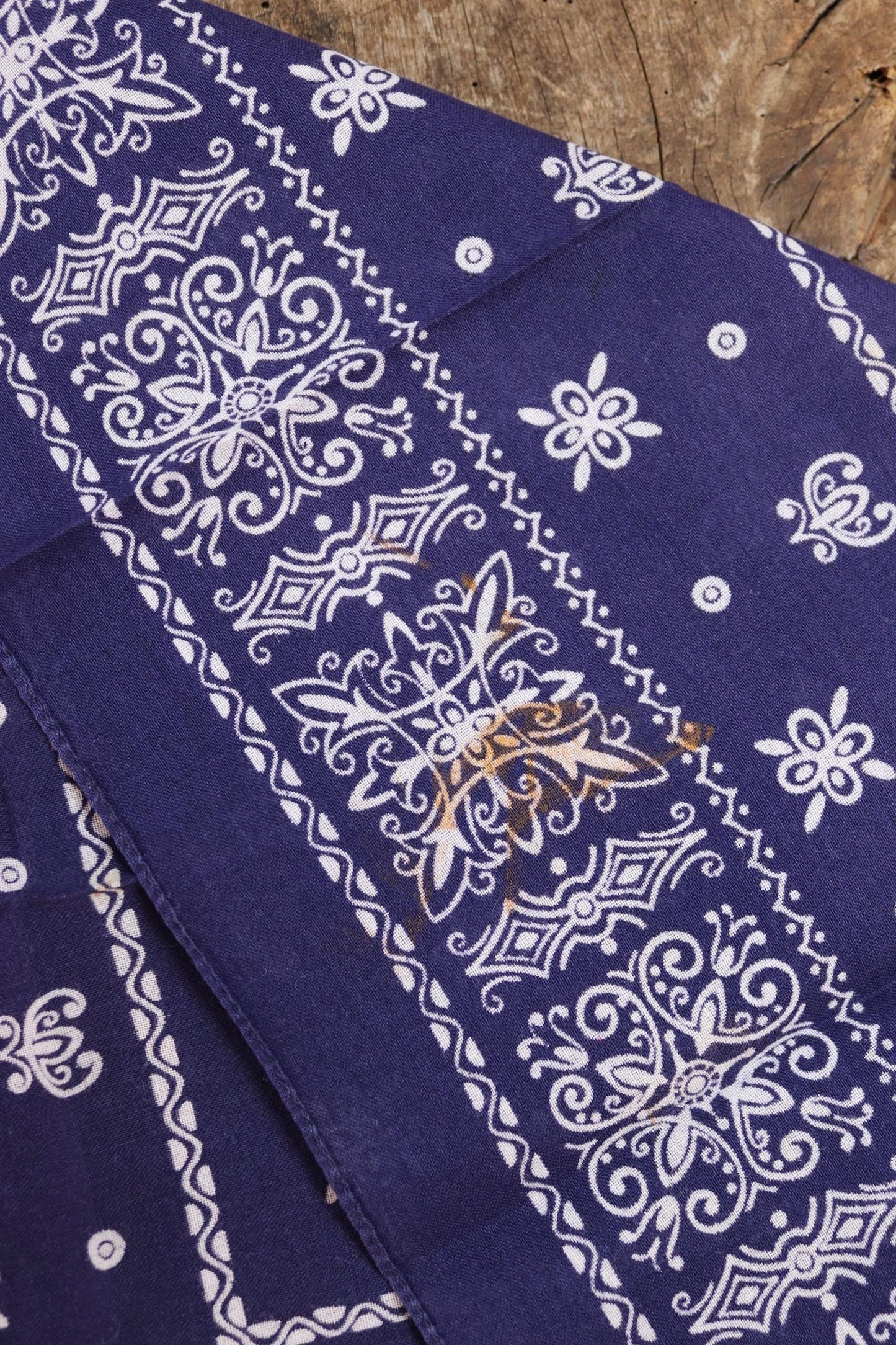 Vintage 1960s indigo workwear bandana - blue cotton neckerchief - Davis and Catterall Elephant - squash blossom print