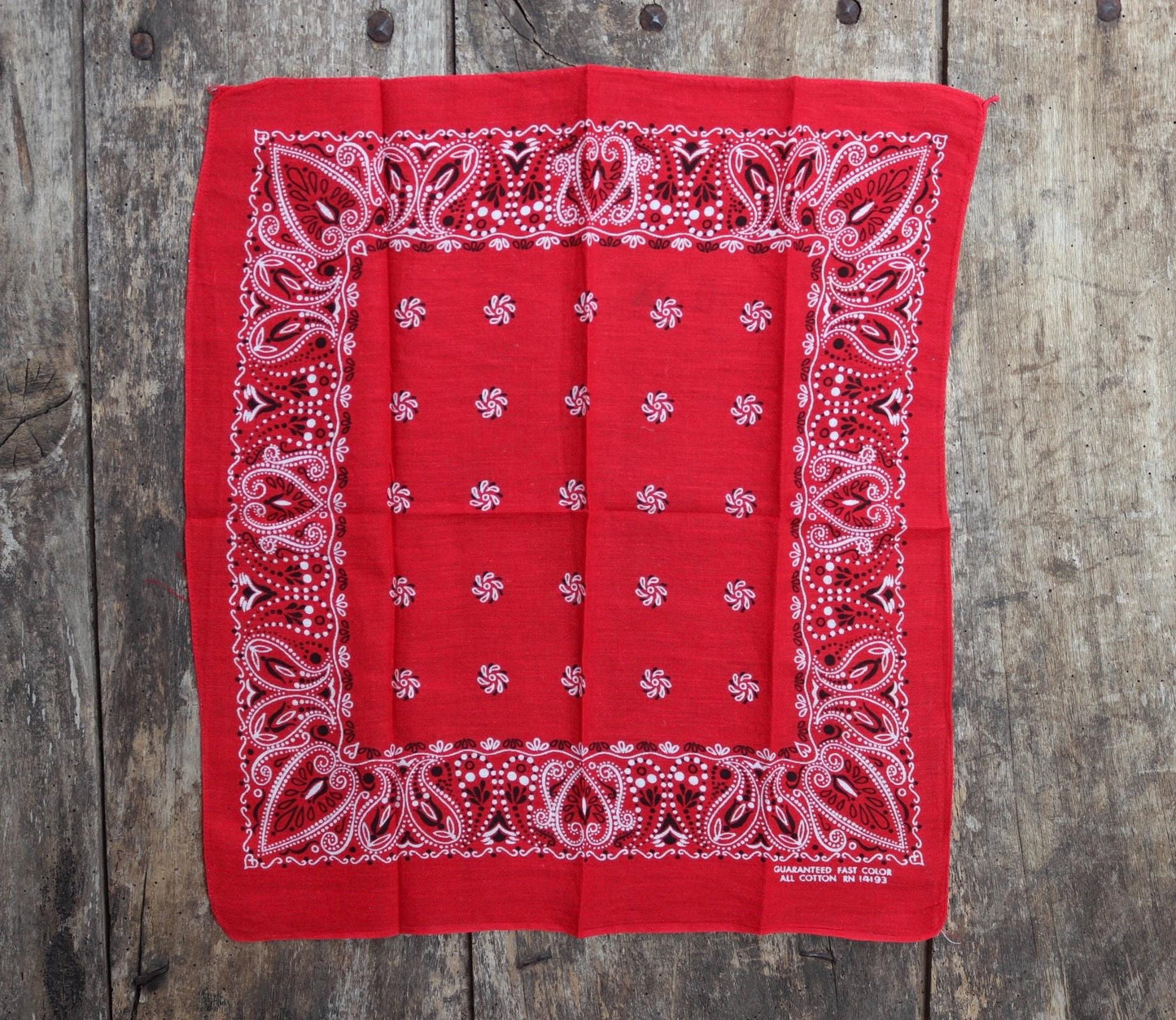 Vintage 1950s 60s red bandana - printed pocket square - colourfast cotton workwear neckerchief - RN 14193