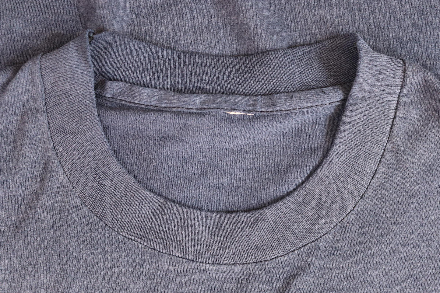 Vintage 1980s USN t shirt - US Navy Academy print - 41” chest - military sportswear - made in USA